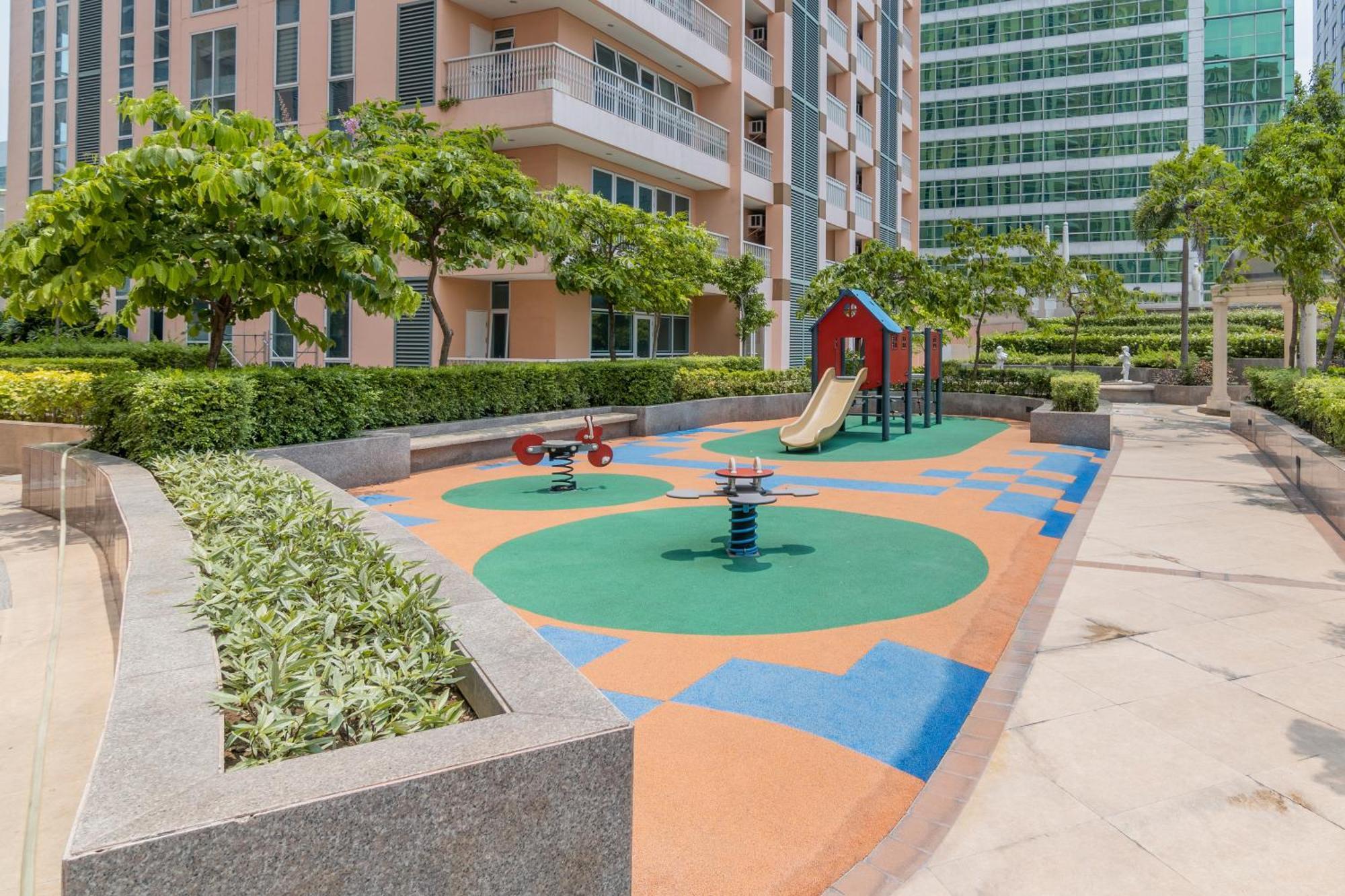 Luxury At Venice Mall Near Airport, Bgc & Makati Aparthotel Manila