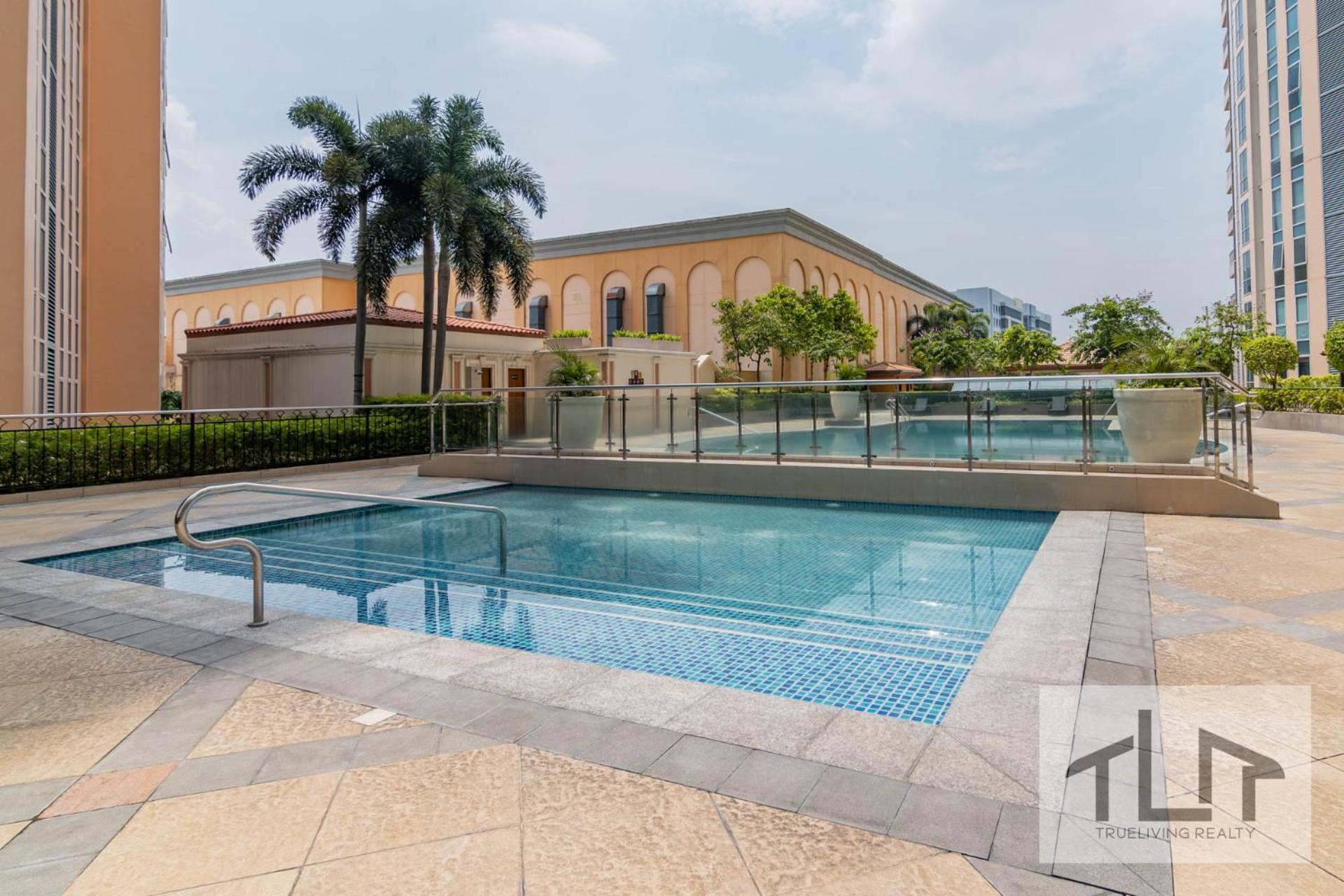 Luxury At Venice Mall Near Airport, Bgc & Makati Aparthotel