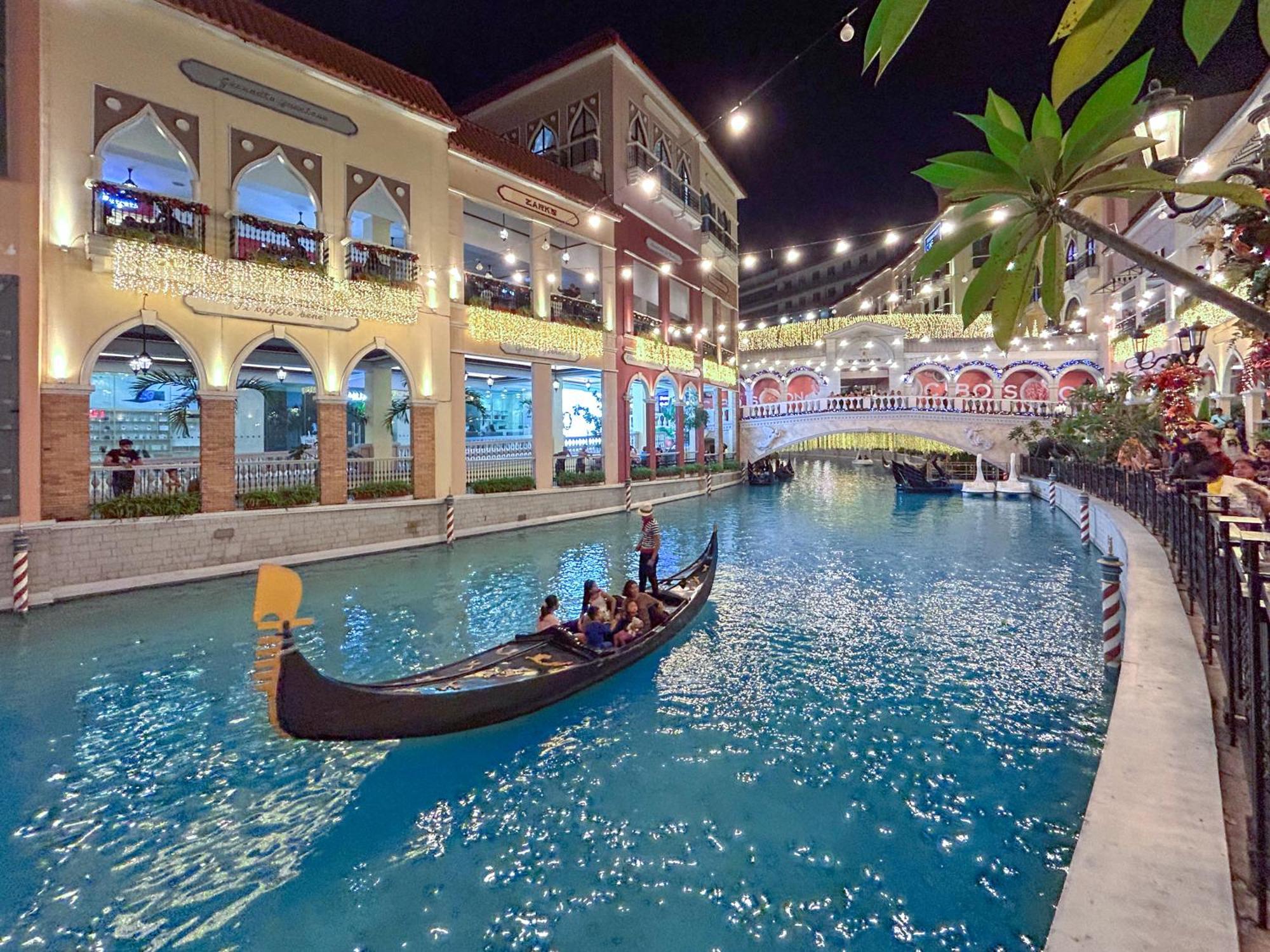 Luxury At Venice Mall Near Airport, Bgc & Makati Aparthotel Manila