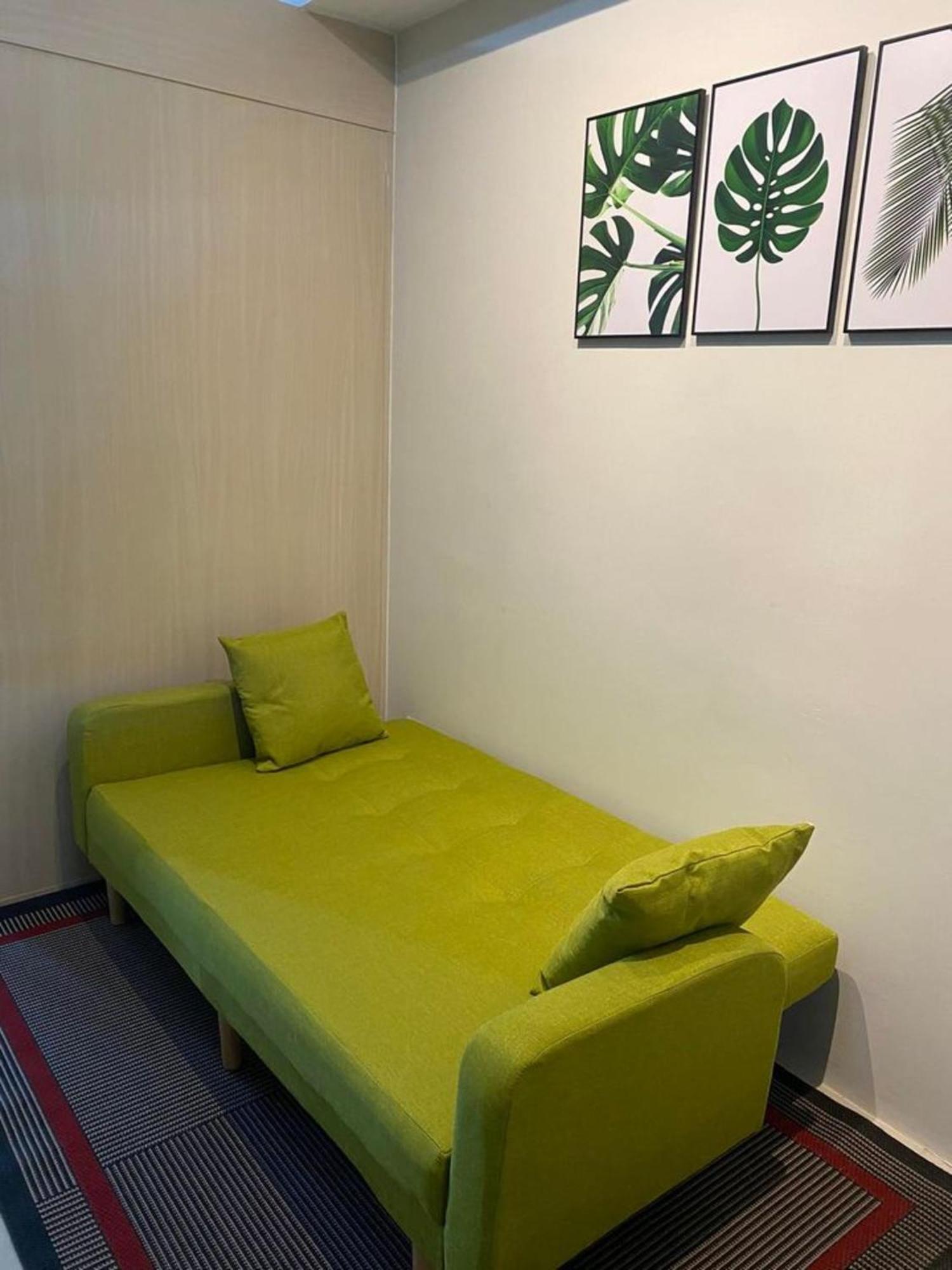 Las Vegas Of The Philippines In Pasay Manila! Luxury Near Naia Airport, Solaire, Okada, City Of Dreams, And Casinos. Enjoy Free Pool Access, High-speed Wifi, And Netflix. Comfort With Resort-type Living. Secure Your Limited Offer This Month Hotel