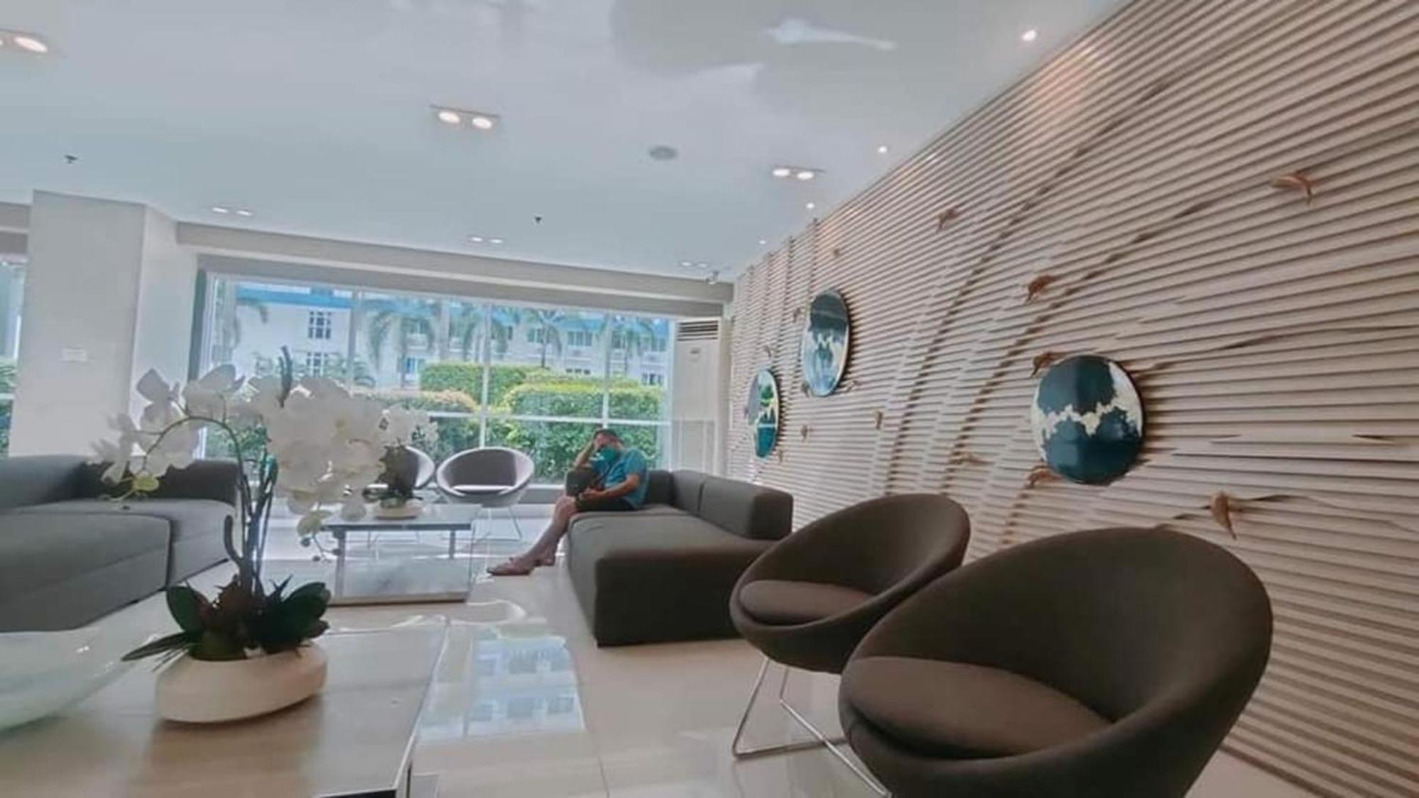 Hotel Las Vegas Of The Philippines In Pasay Manila! Luxury Near Naia Airport, Solaire, Okada, City Of Dreams, And Casinos. Enjoy Free Pool Access, High-speed Wifi, And Netflix. Comfort With Resort-type Living. Secure Your Limited Offer This Month Manila