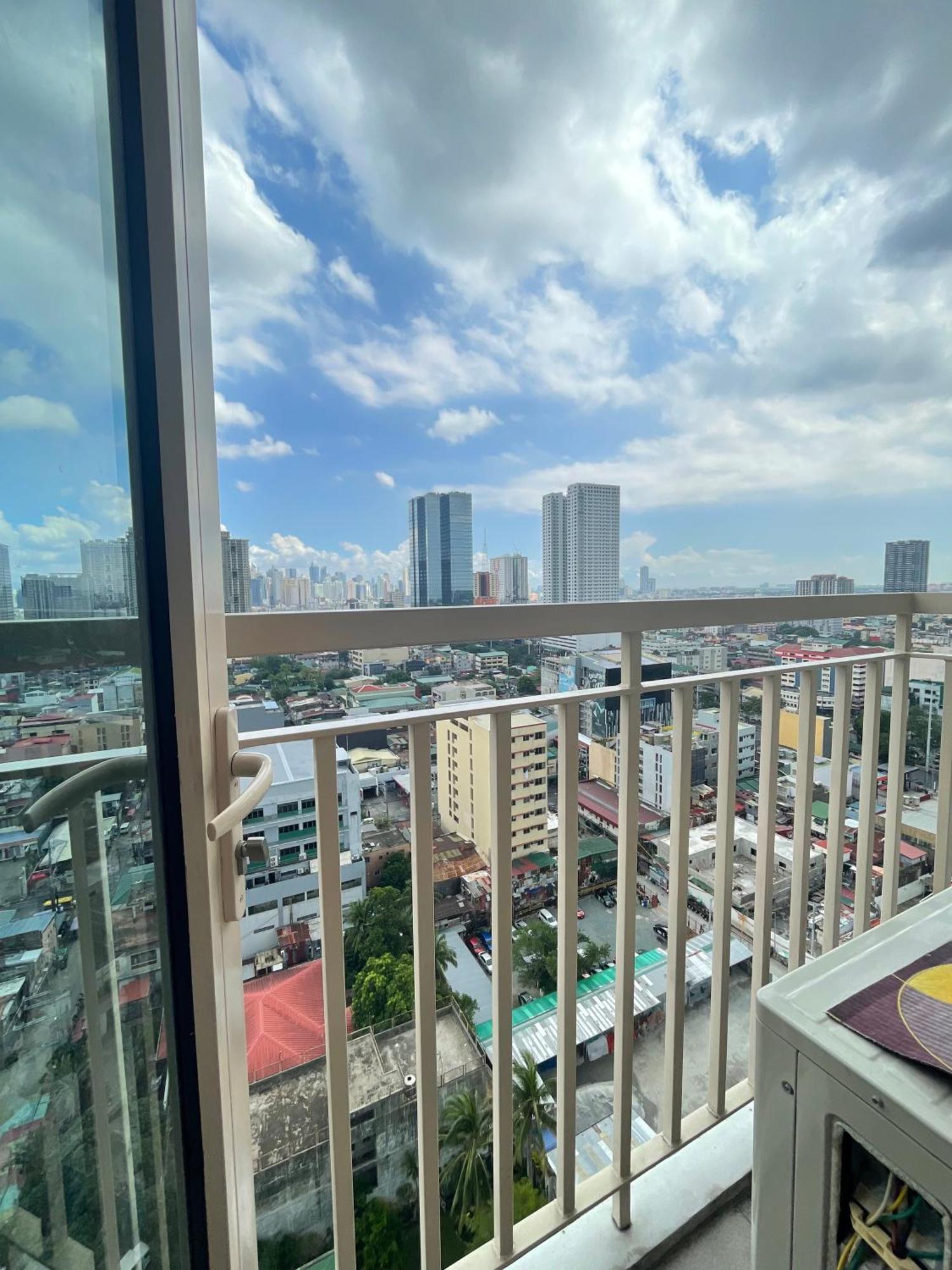 Aparthotel Lj's Escape 2br Coast Residences