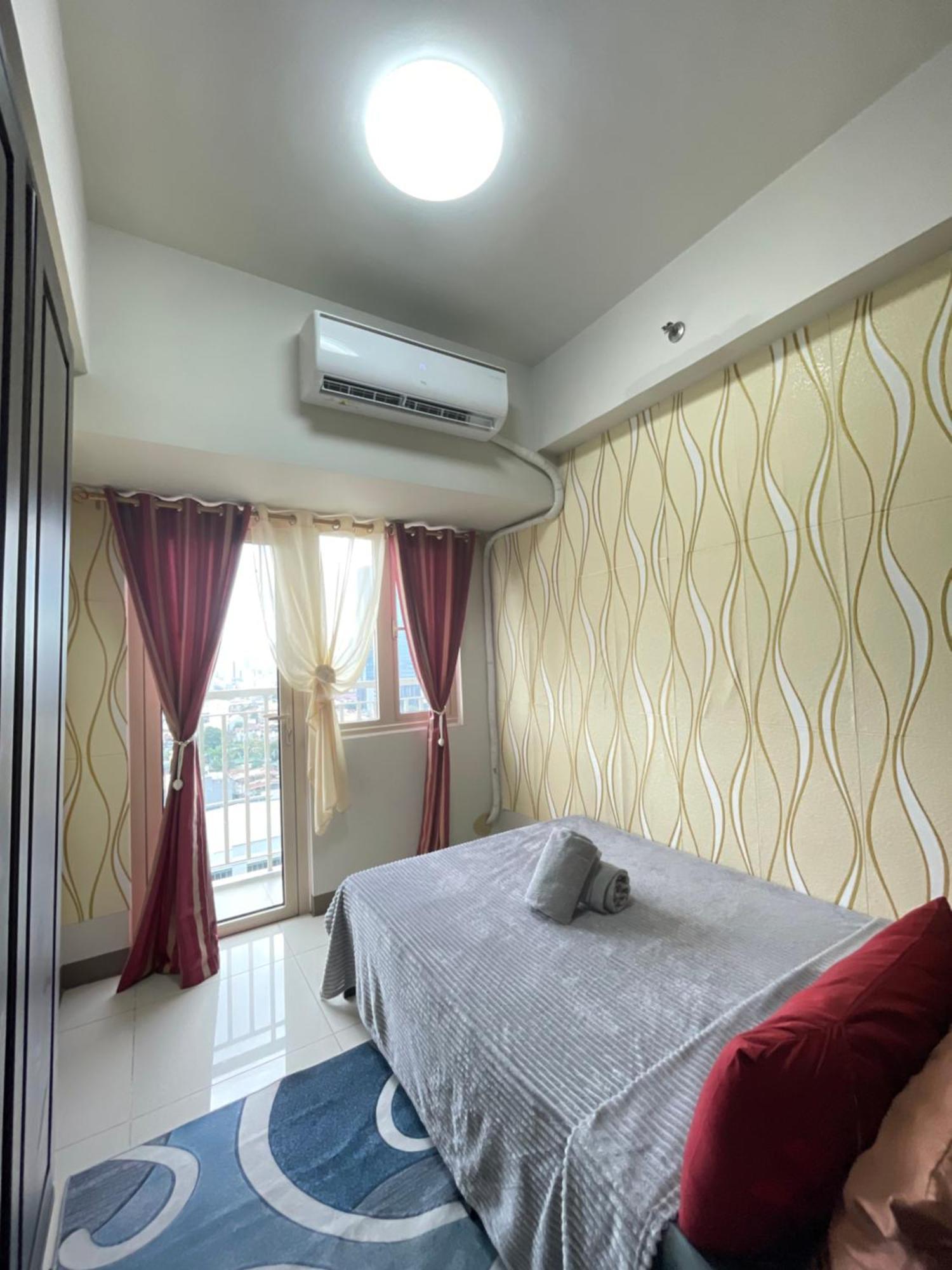 Lj's Escape 2br Coast Residences Manila
