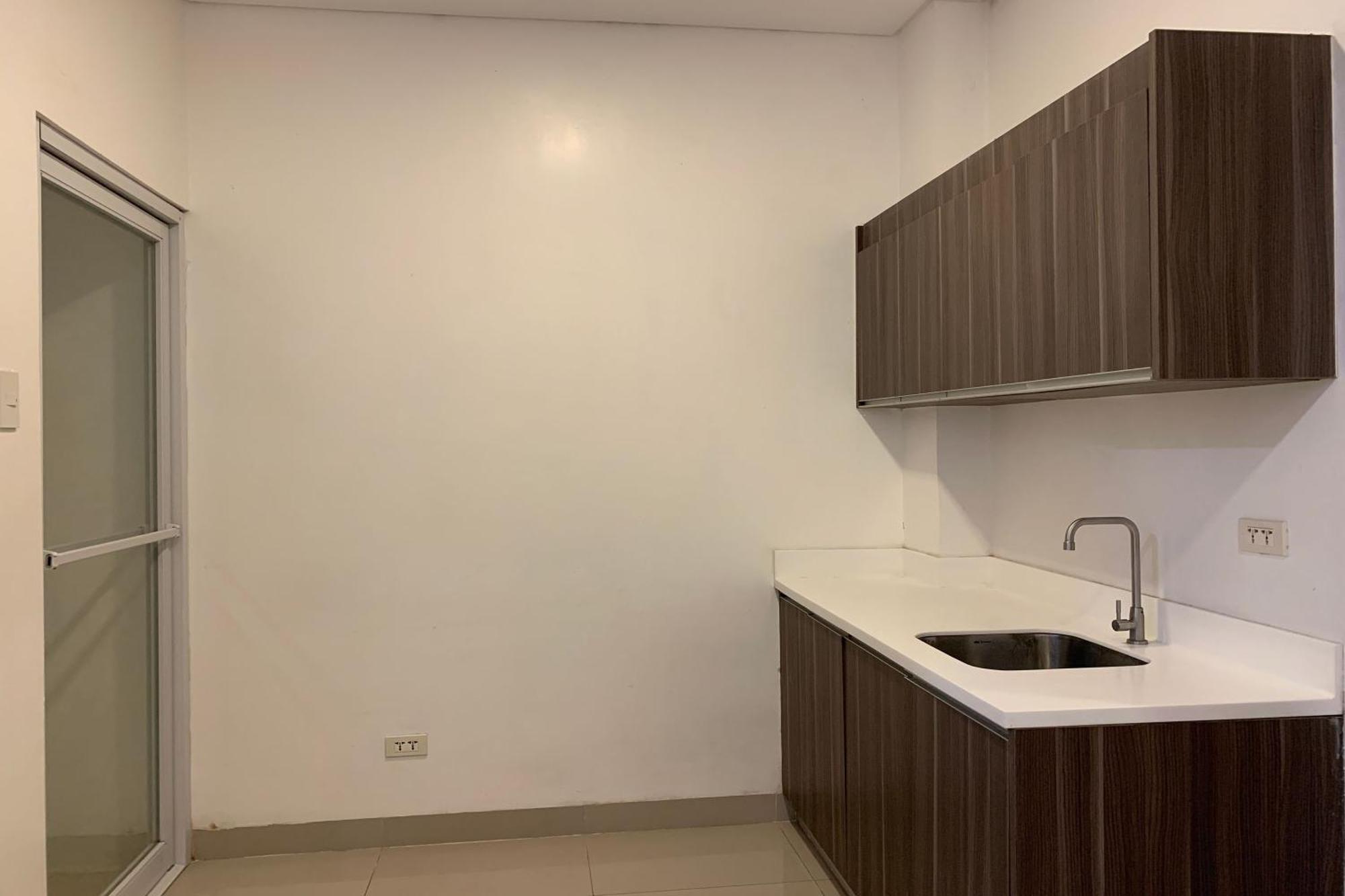 Hostel Juemarst Near Sm Mall Of Manila