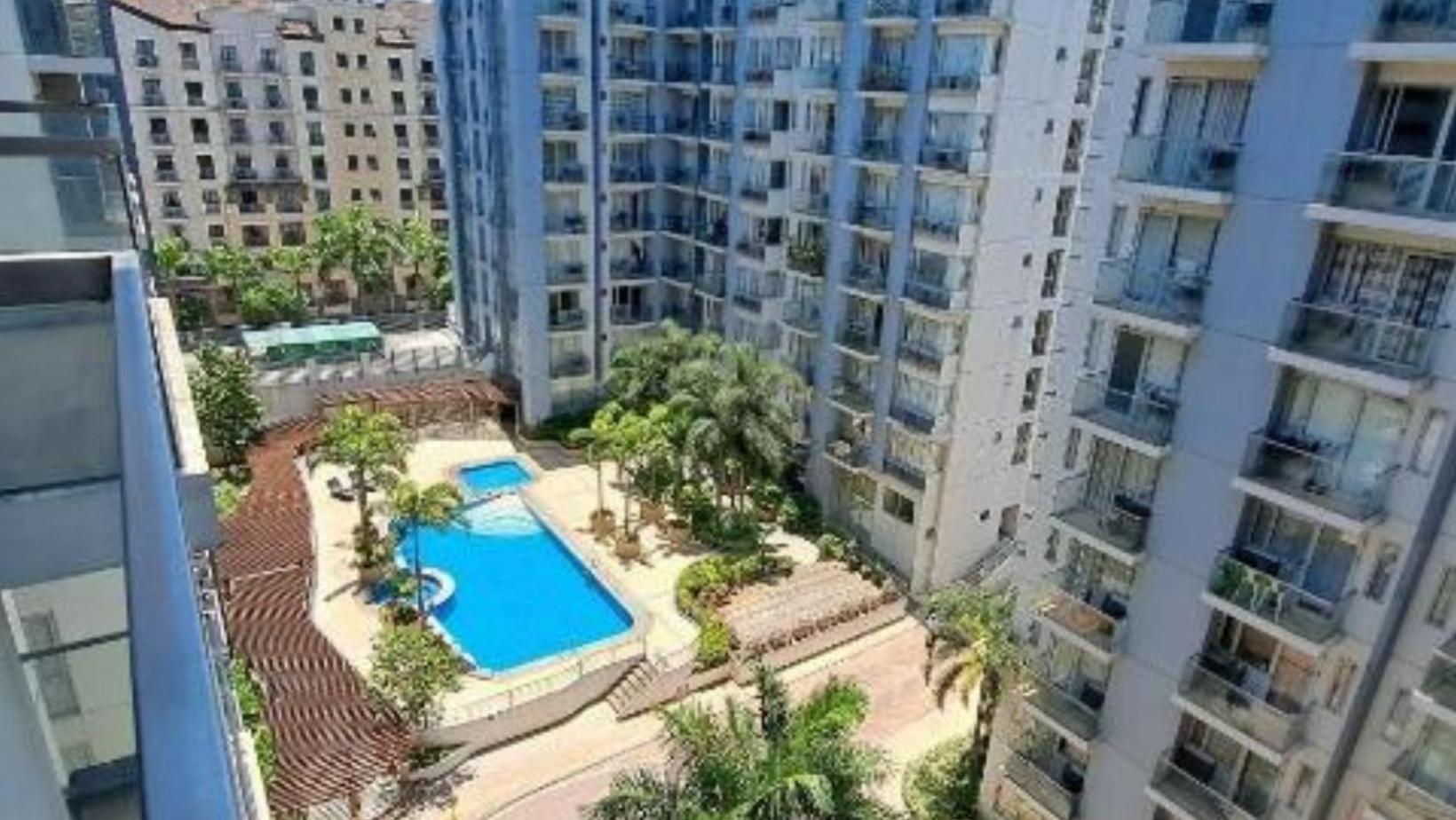 One Palm Tree - 7o With Balcony - Across Terminal 3 Airport *