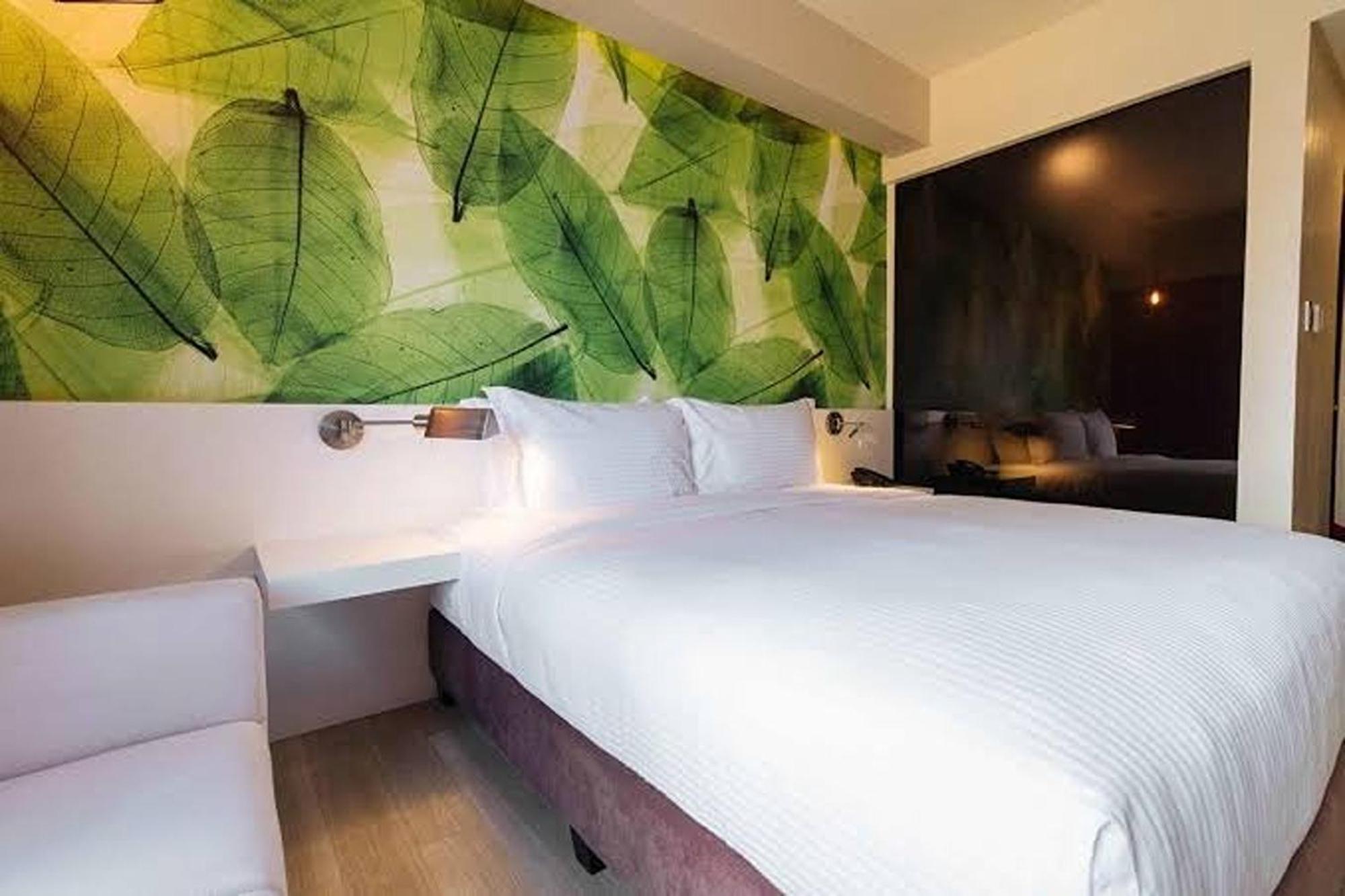 Maxx Makati Hotel 4*