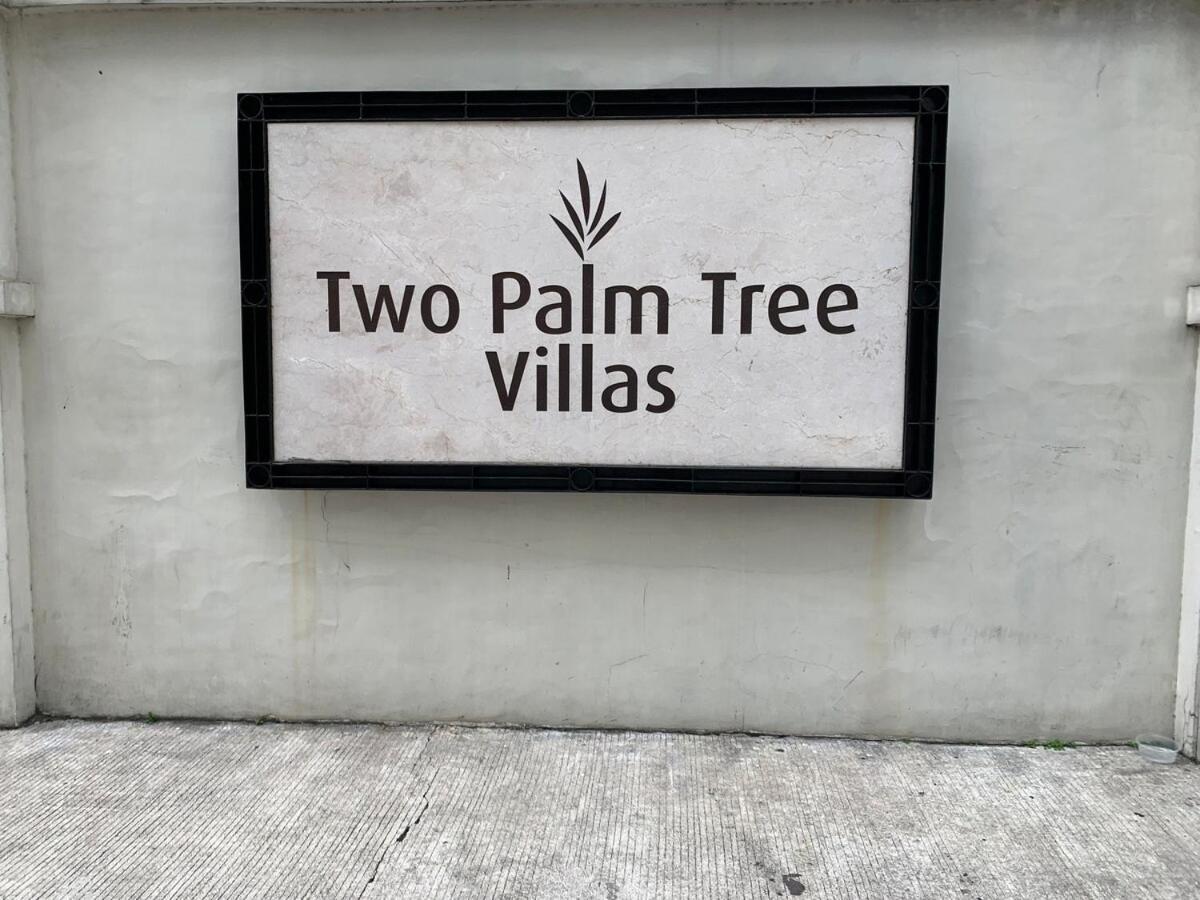 Two Palm Tree - 8a With Balcony - Across Terminal 3 Airport Manila