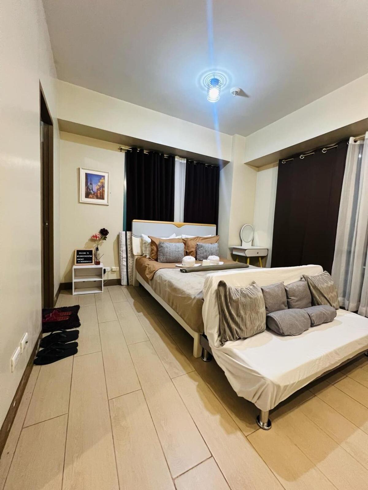 Apartment Two Palm Tree - 8a With Balcony - Across Terminal 3 Airport *