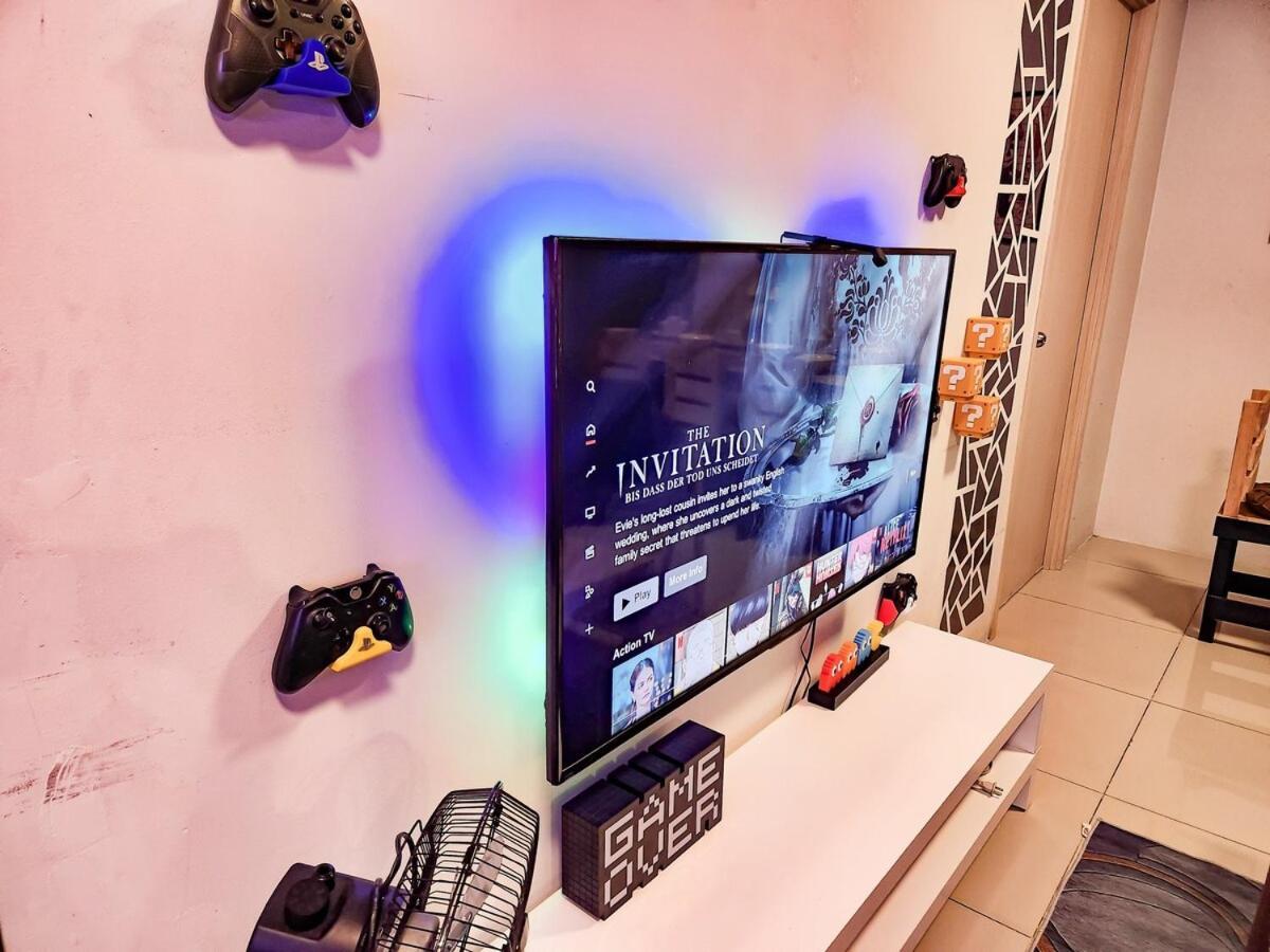 Gaming 2br In Makati With View Arcade Netflix Manila