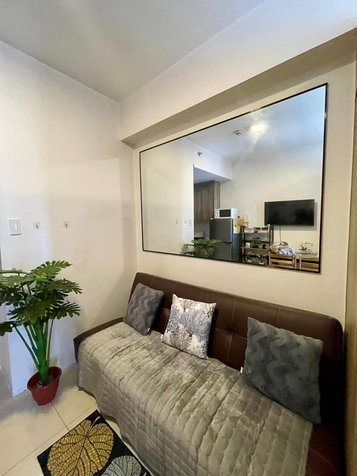 Fame Retreat Cozy 1br With Balcony Aparthotel Manila
