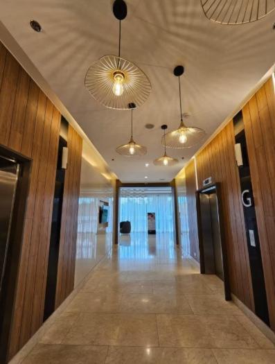 Hotel 2 Bedroom Mall Of And Airport