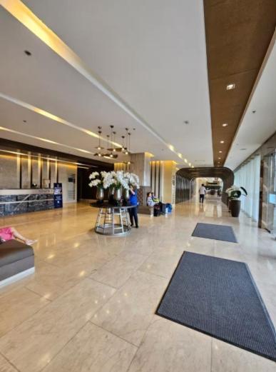 2 Bedroom Mall Of And Airport *