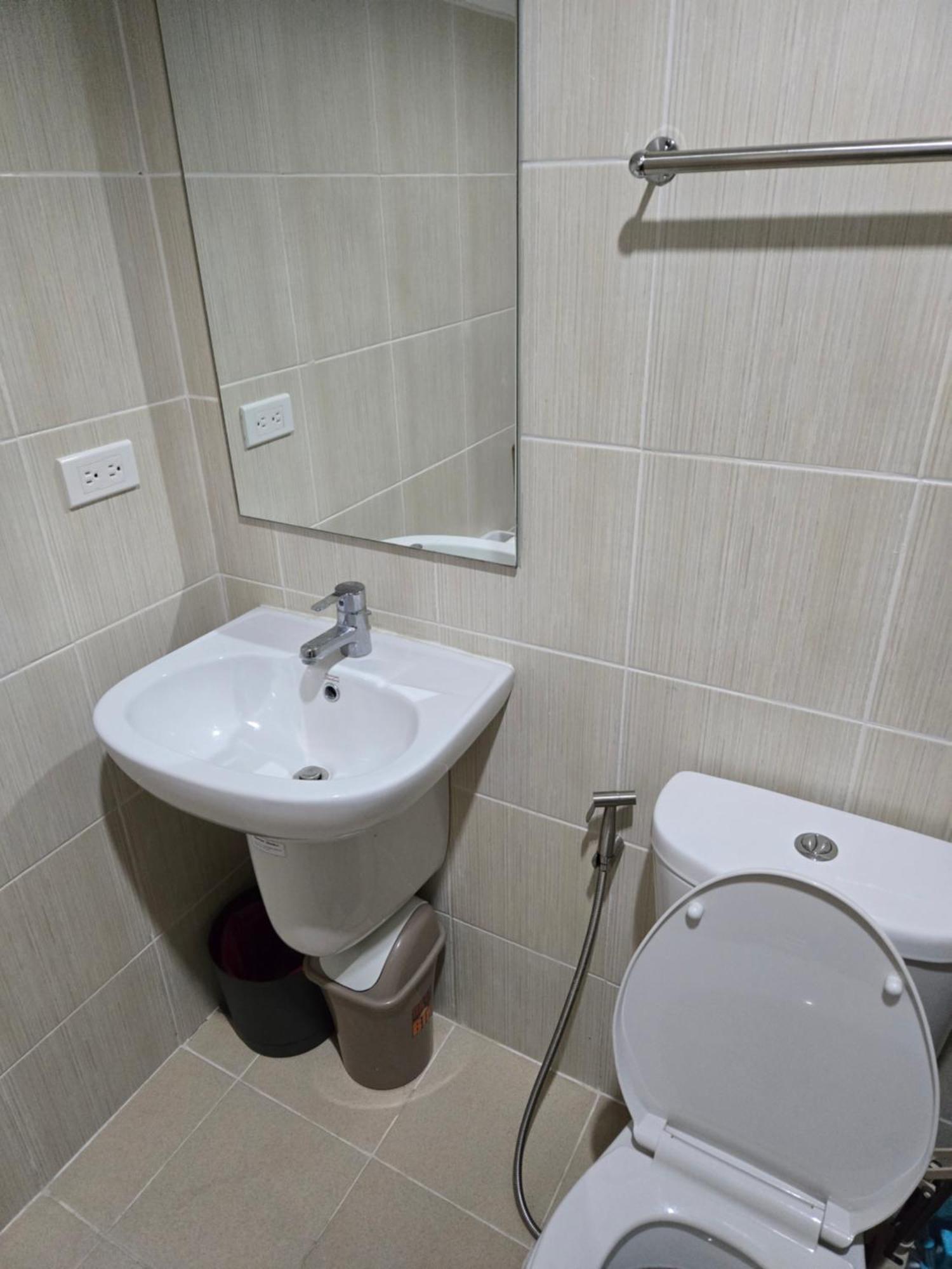 Staycation Near Us Embassy Apartment Manila