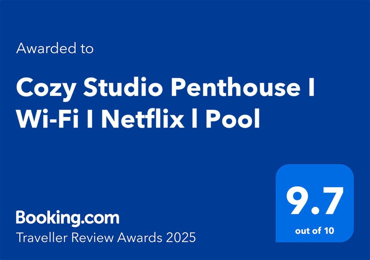Cozy Penthouse I Wi-fi I Netflix L Pool Apartment
