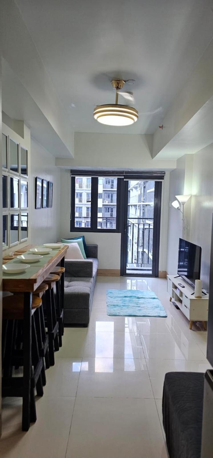 2 Bedroom Mall Of And Airport Manila