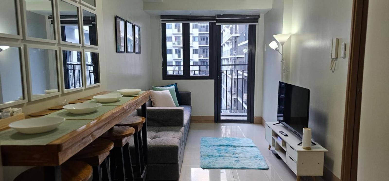 2 Bedroom Mall Of And Airport Manila