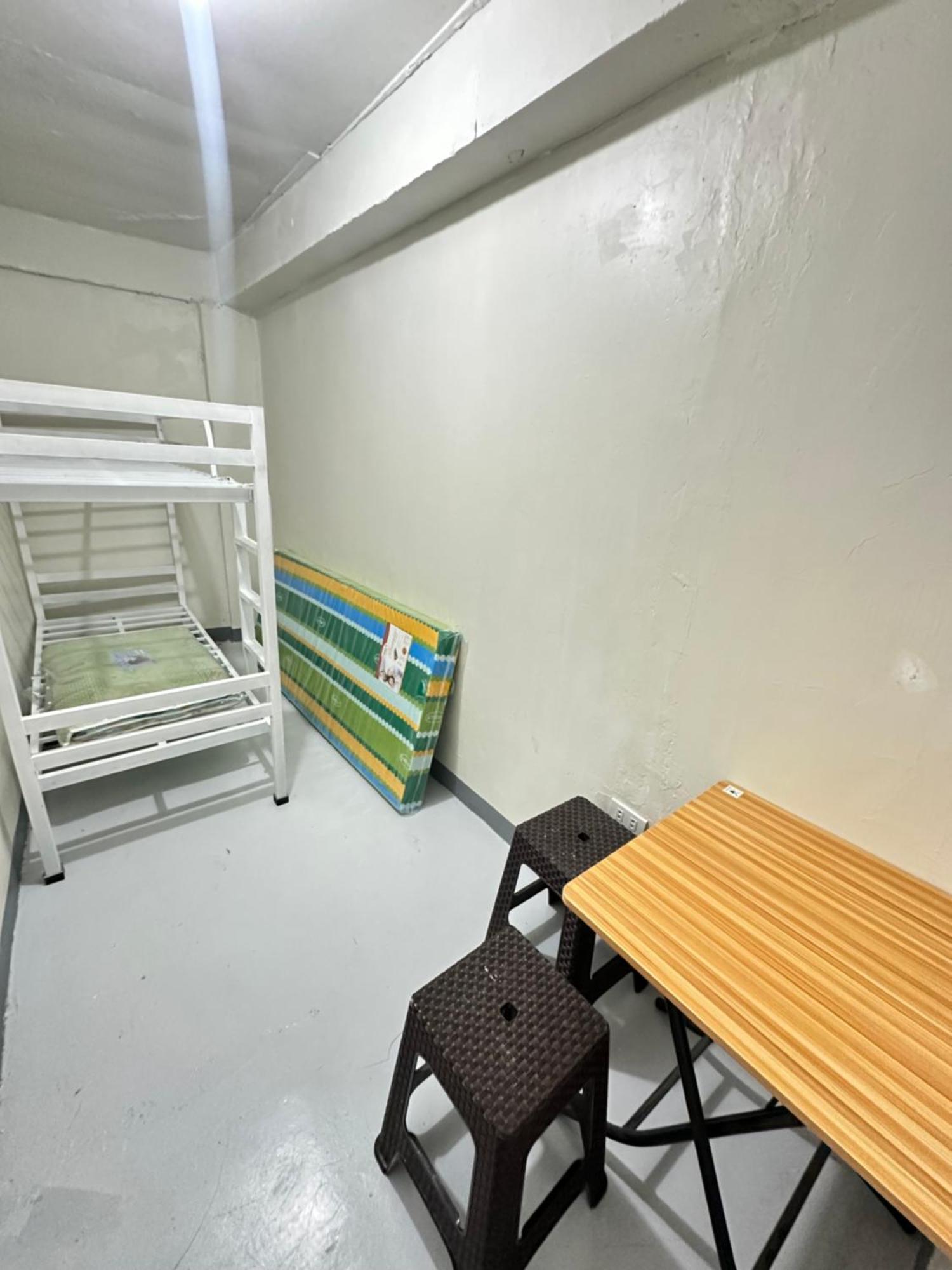 Homestay Near At Vluna Medical Center Kalayaan Avenue, Philippine Heart Center, East Avenue Medical Hospital, Quezon *