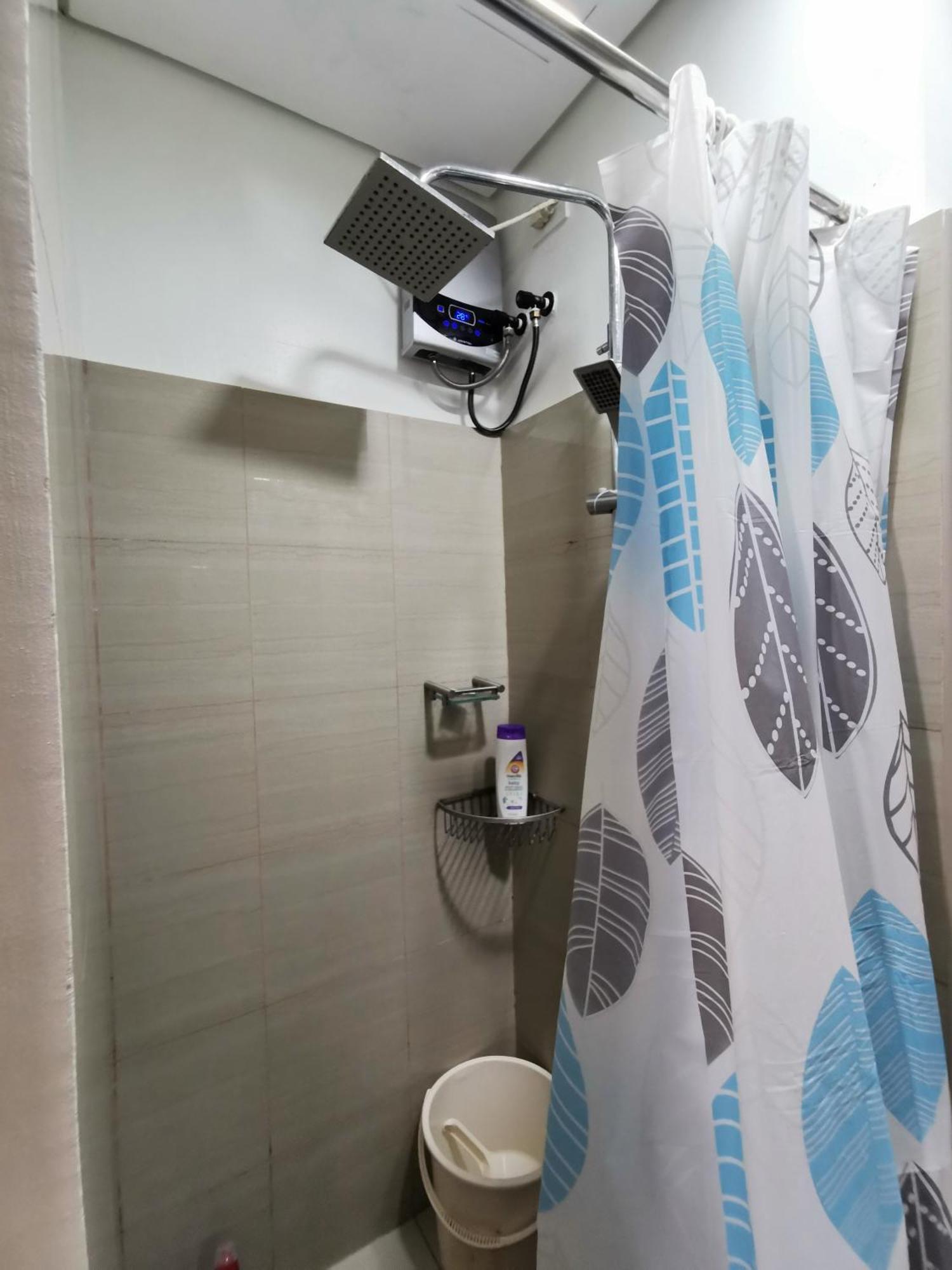 Shore 2 Residences Homestay