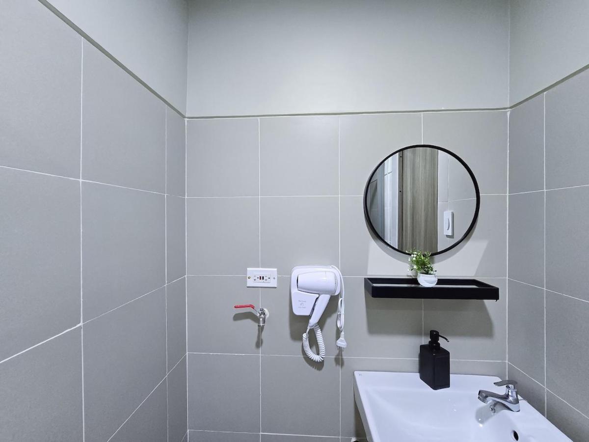 Apartment 1br Unit Condotel W Balcony Fame Residences -fm46