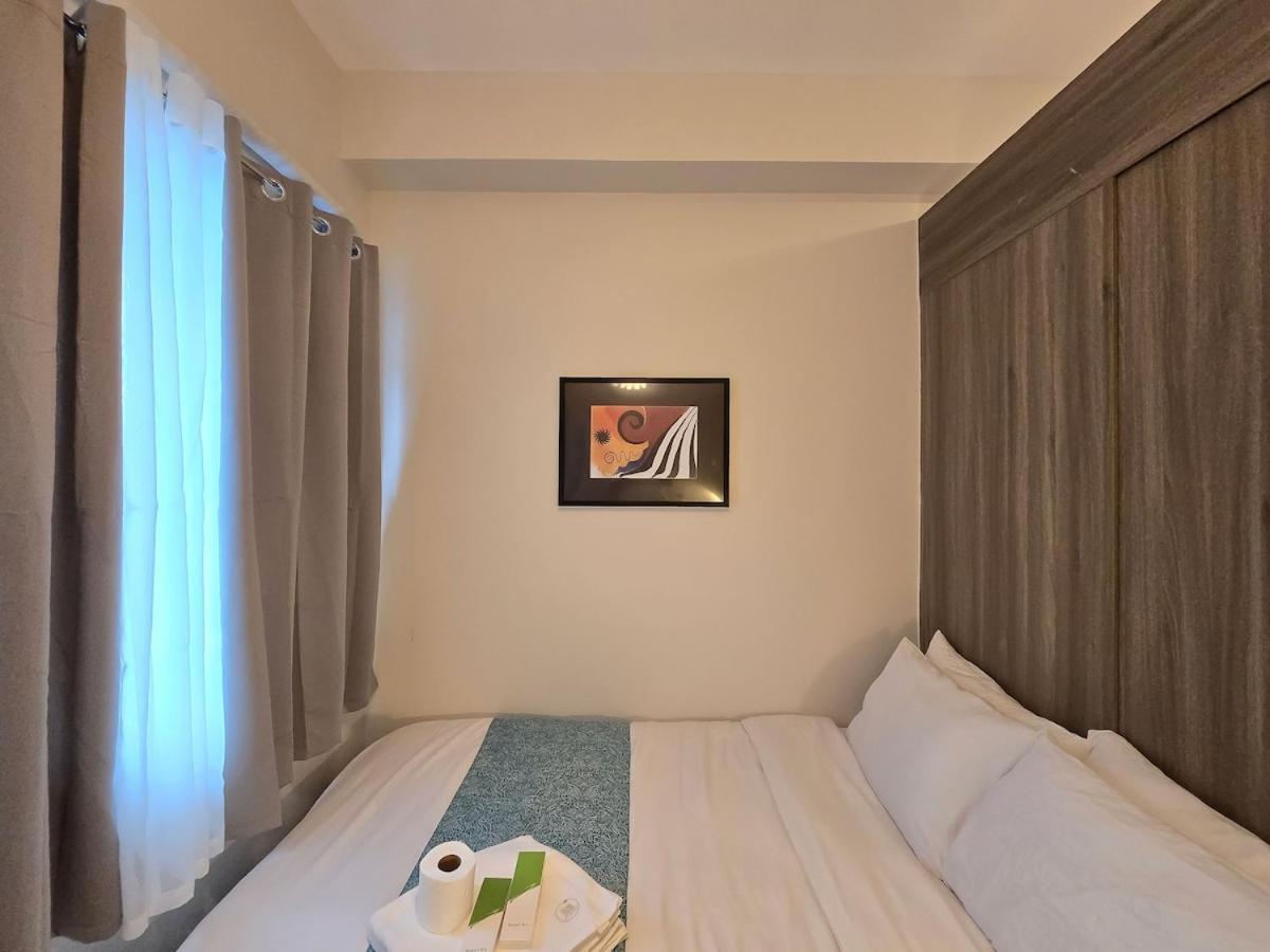 Apartment 1br Unit Condotel W Balcony Fame Residences -fm46 Manila