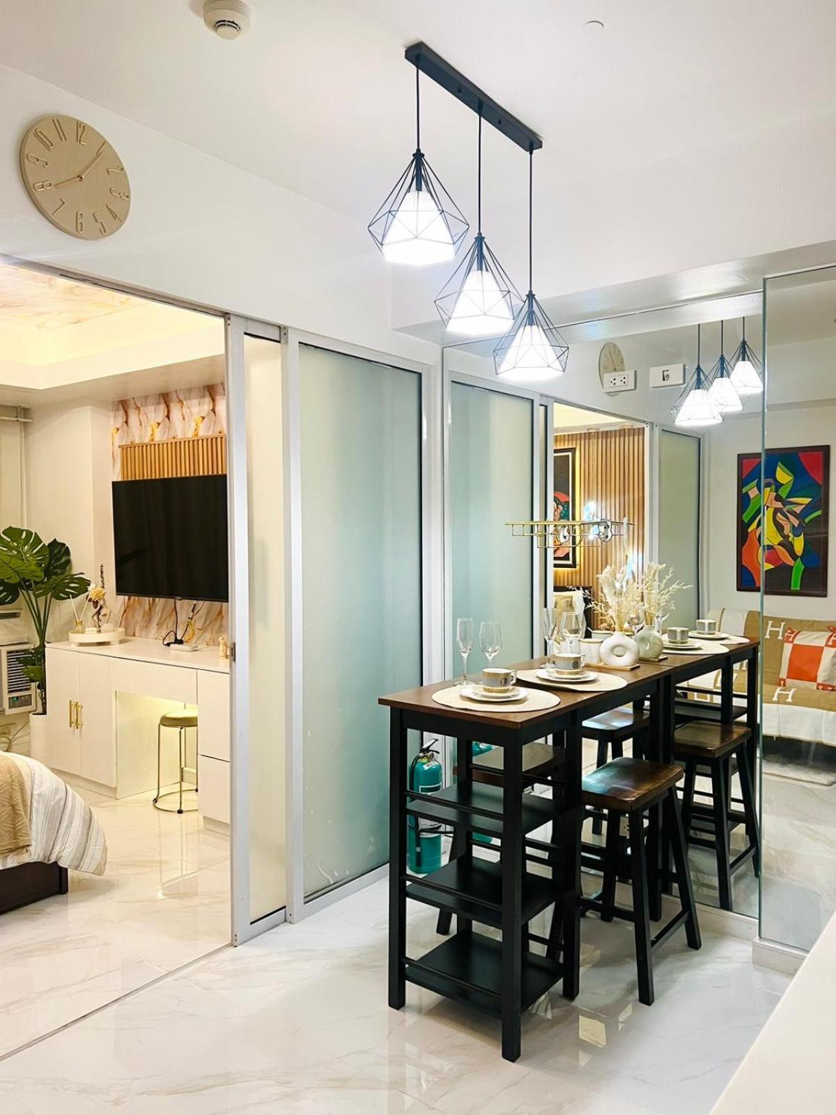 Apartment Paris Hilton
