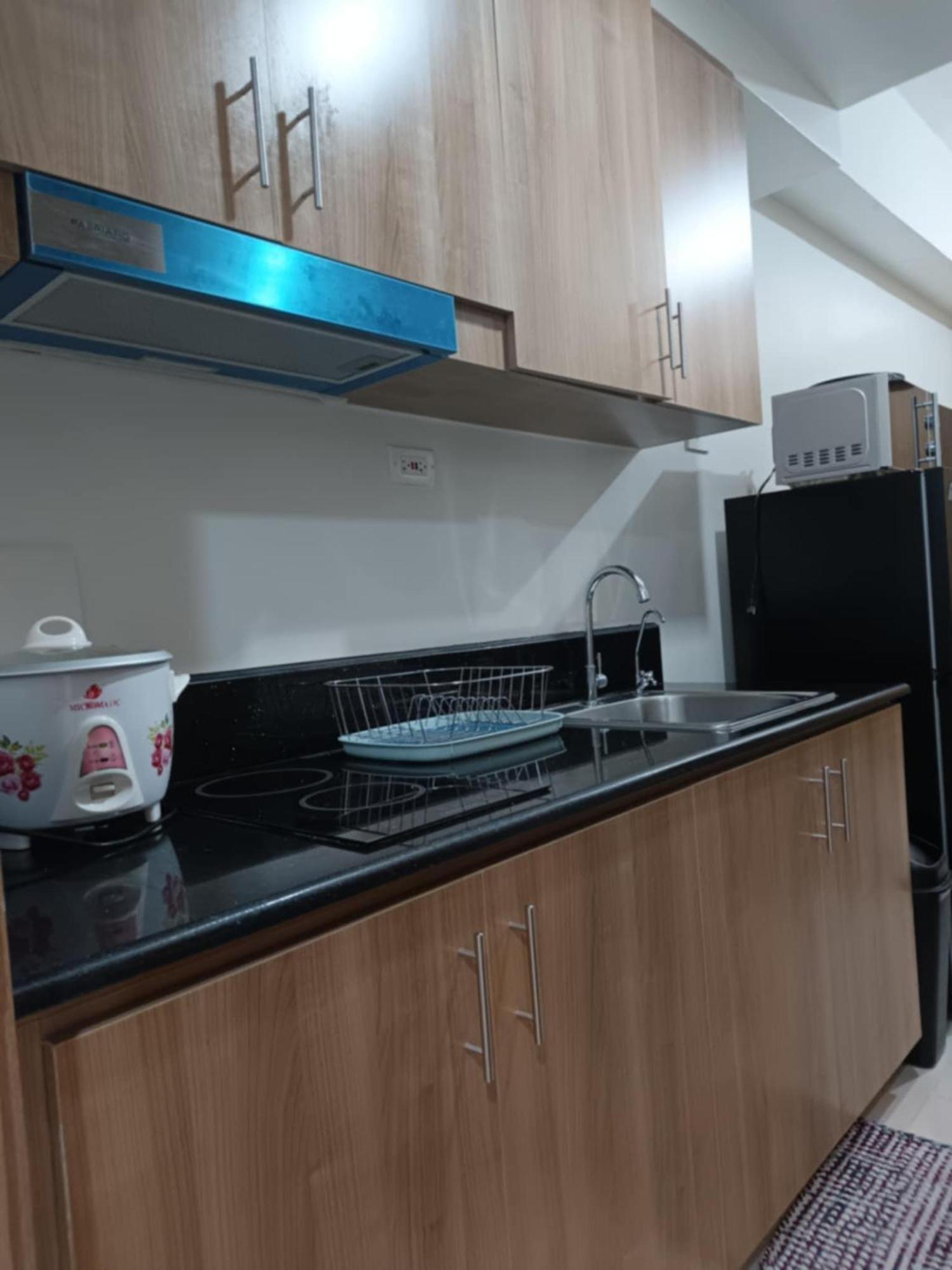 Smdc Red Residences, Makati Apartment Manila