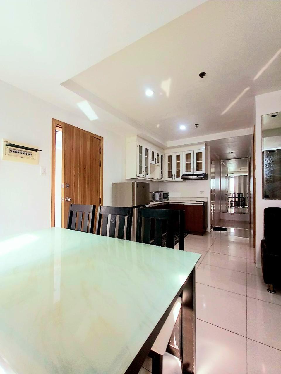 2 Bedroom In Grand Riviera Infront Of Us Embassy Manila