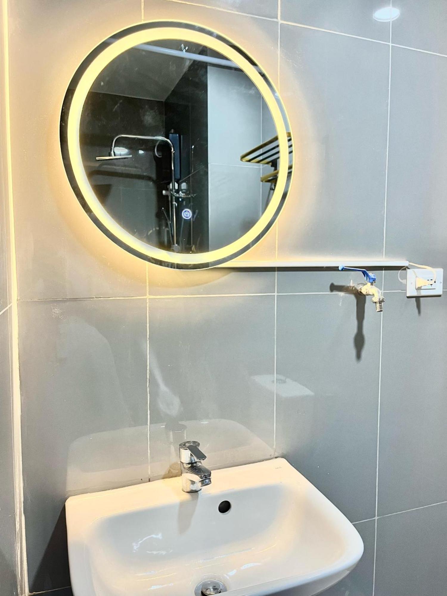 Air Residences - Elevate Escapes Makati, Location Aparthotel Manila