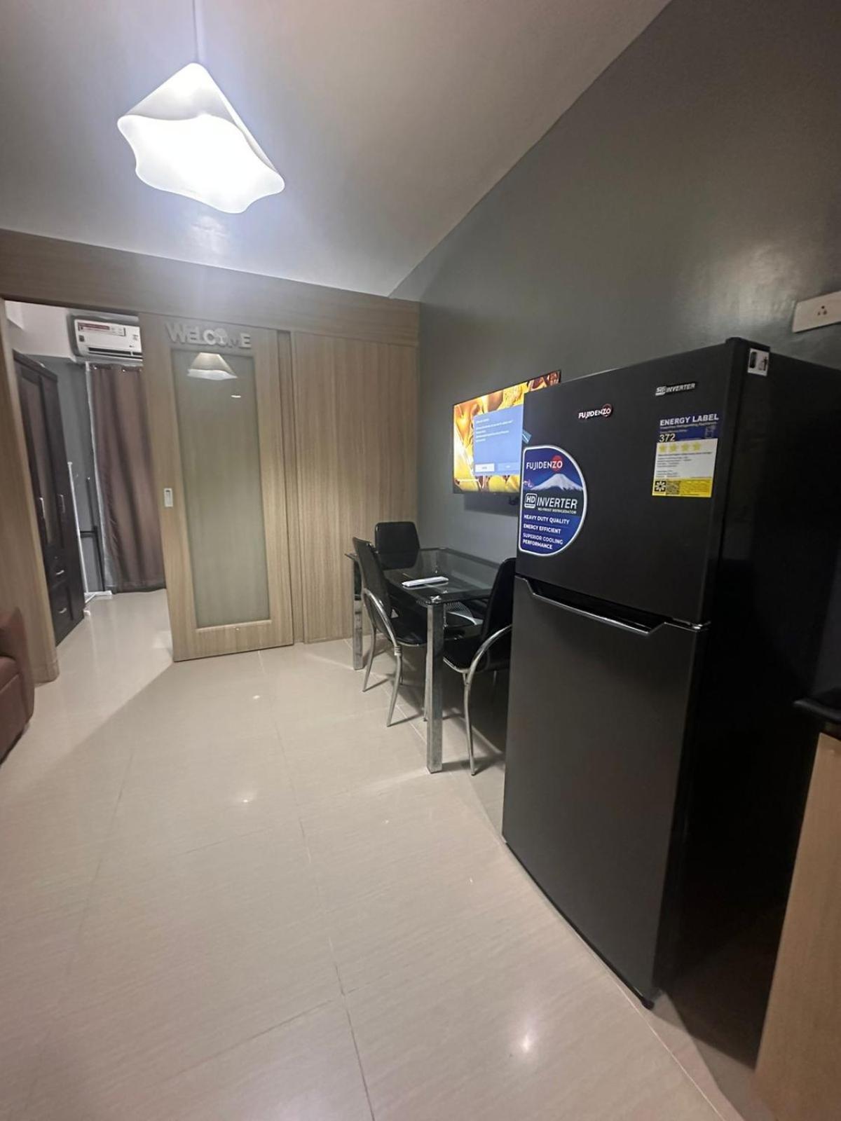 Apartment Richnell's Staycation By Richard Cozy Oasis 1094