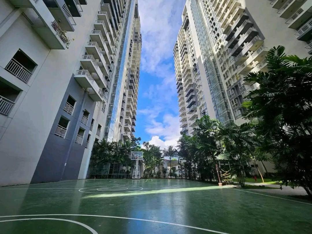 Apartment Spacious Staycation In Pasig Urban Metro Escape Manila