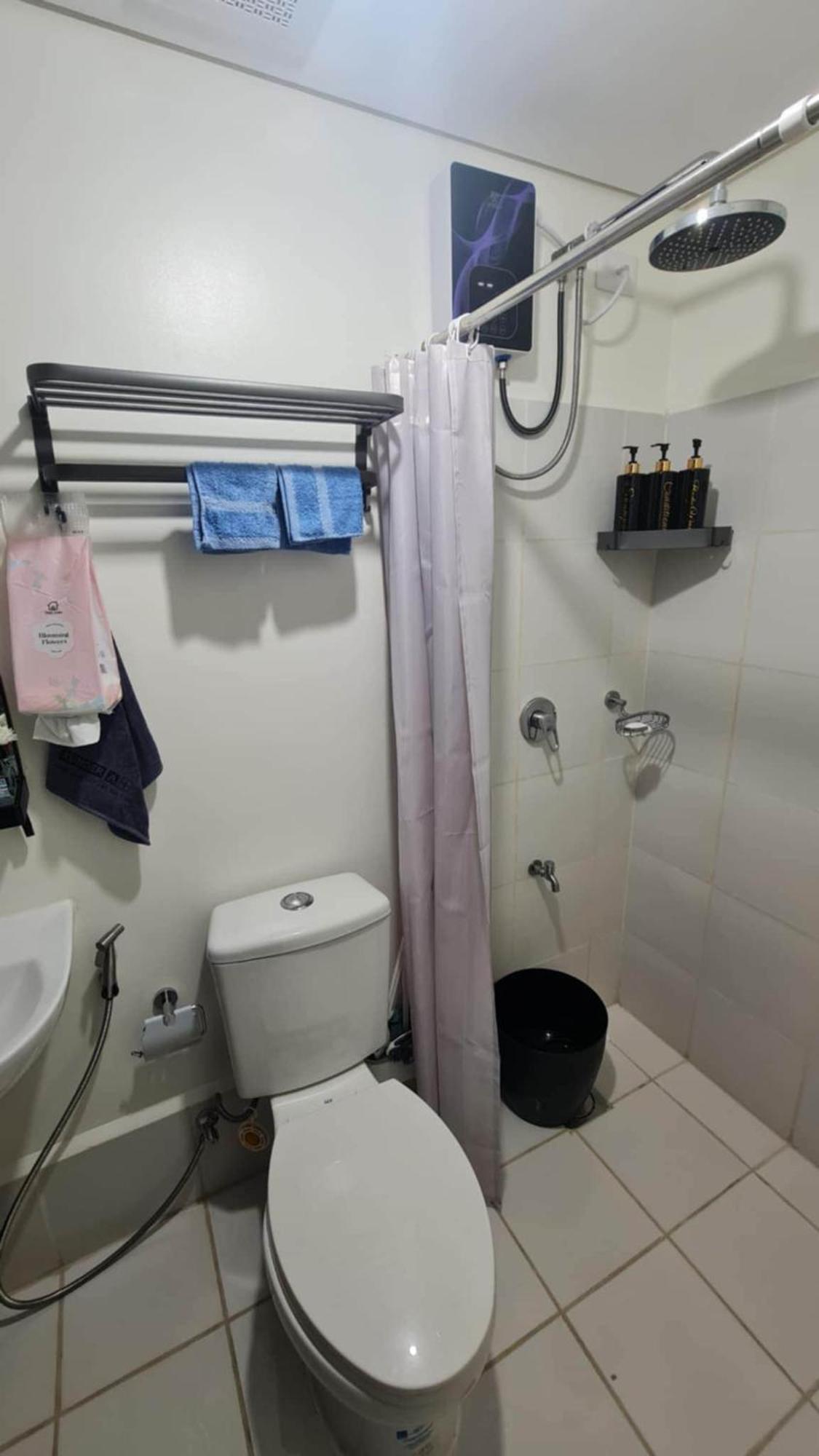 Spacious Staycation In Pasig Urban Metro Escape