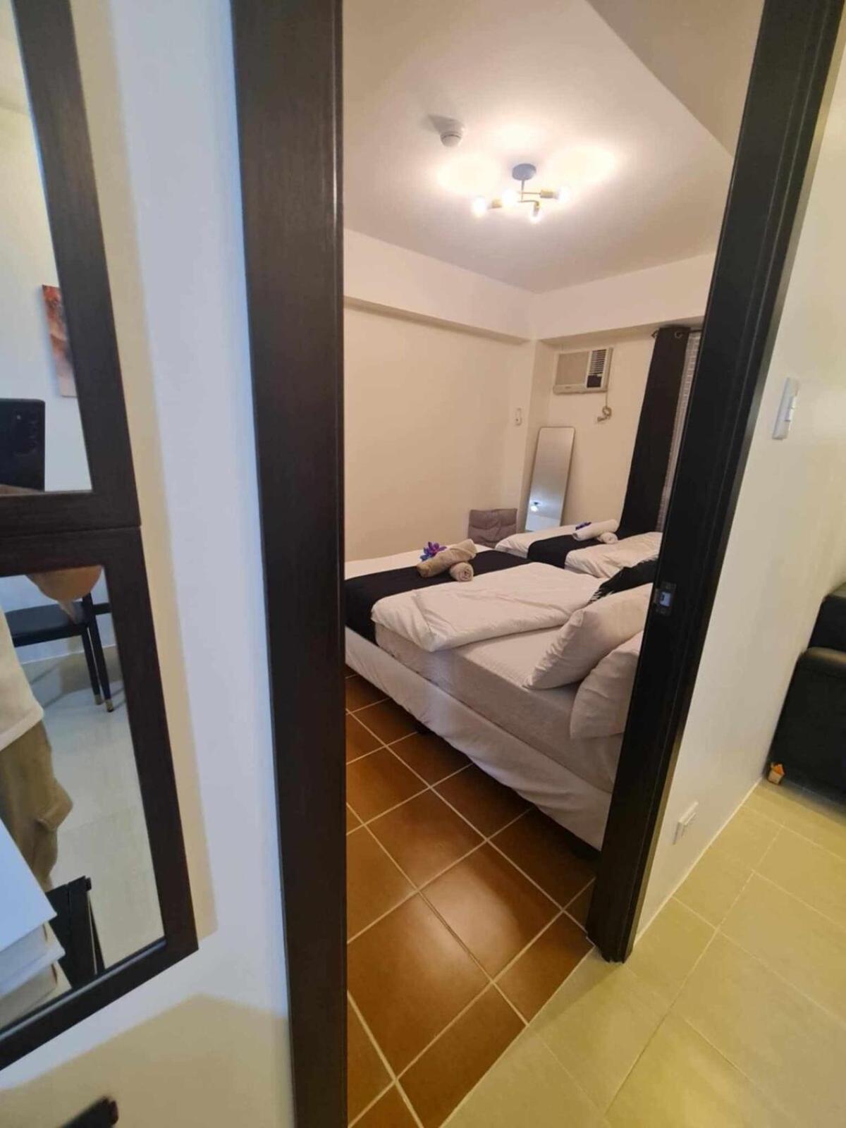 Spacious Staycation In Pasig Urban Metro Escape Apartment