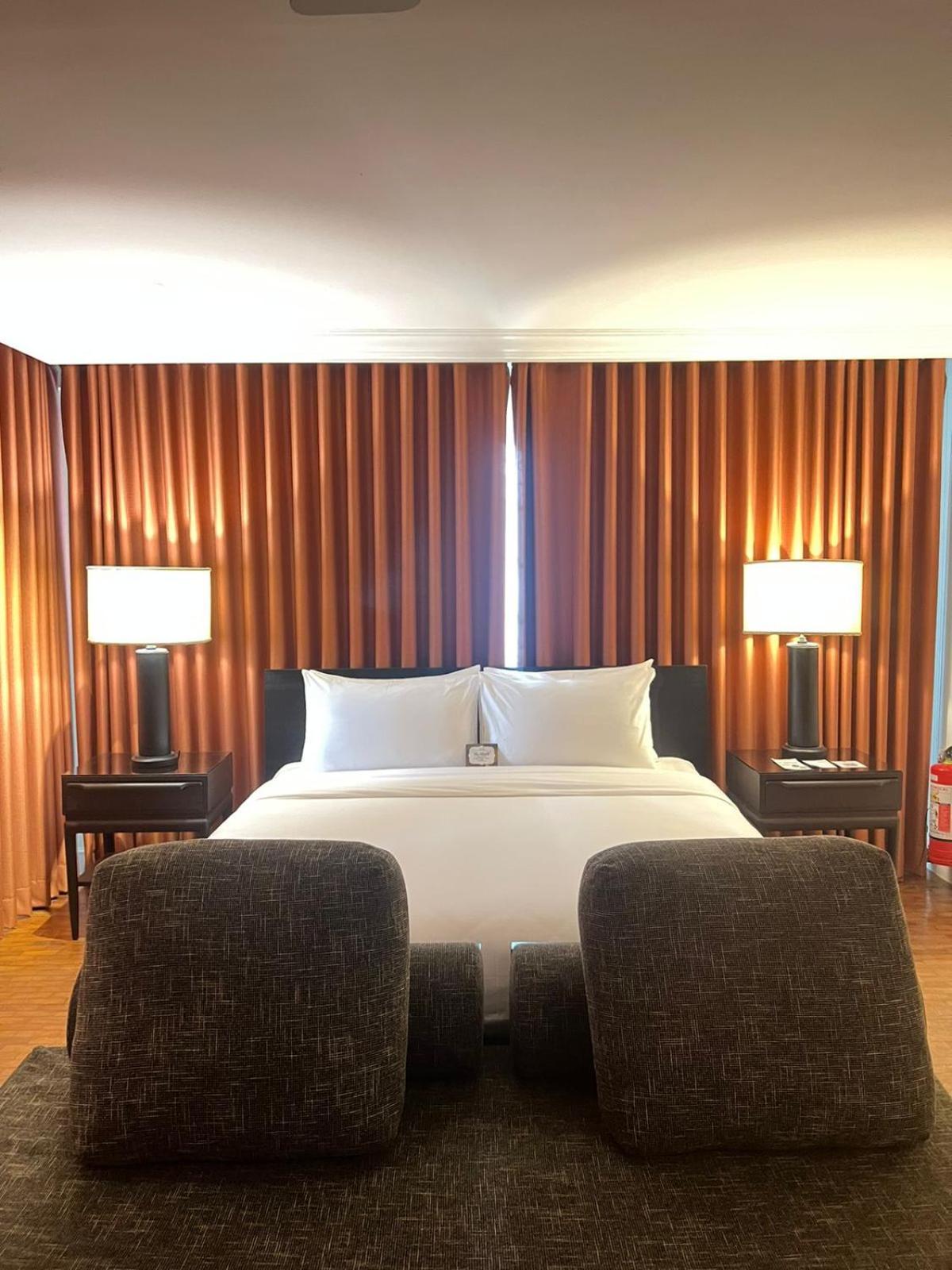 Hotel The Henry Miranila Quezon Manila