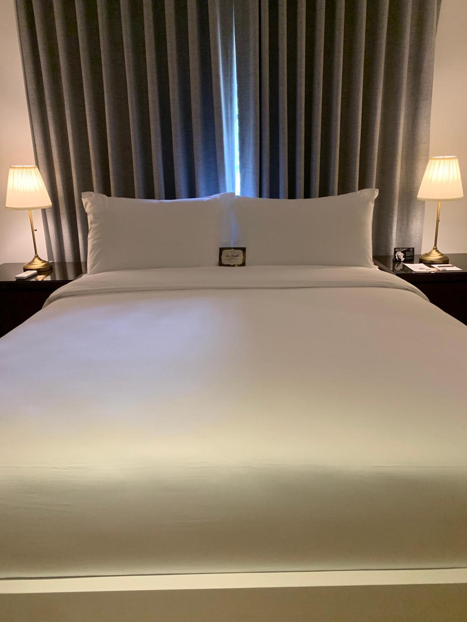 Hotel The Henry Miranila Quezon