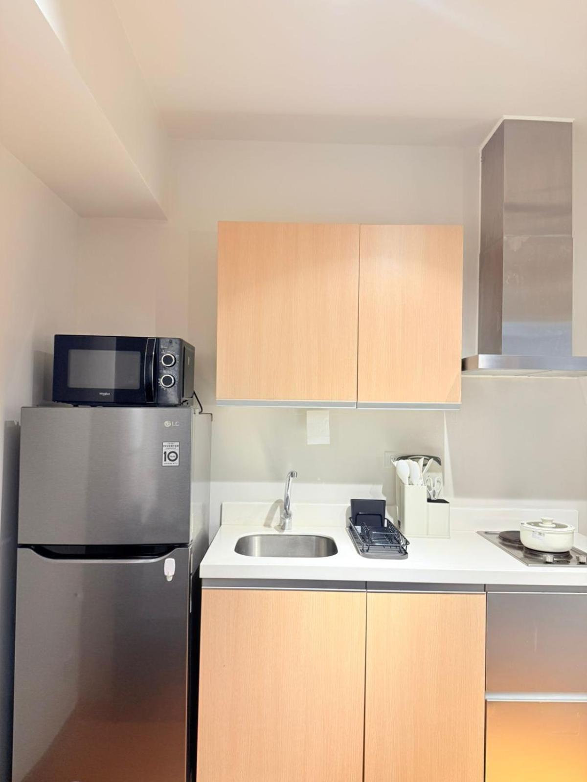 Apartment Scape By Aire Azure South Manila