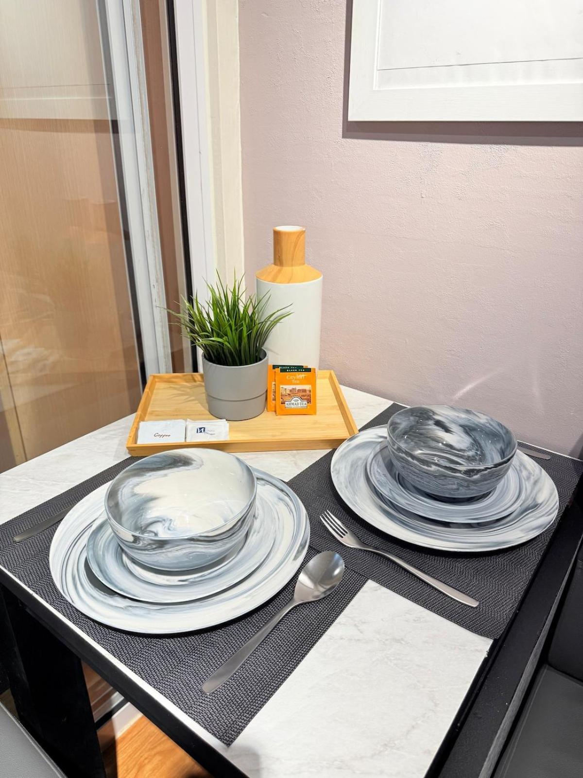 Scape By Aire Azure South Apartment Manila