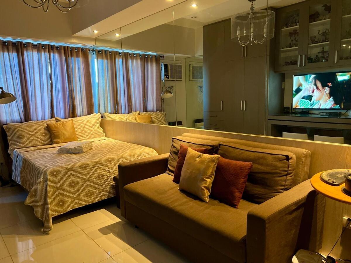 Modern Comfort Living! Netflix Ready