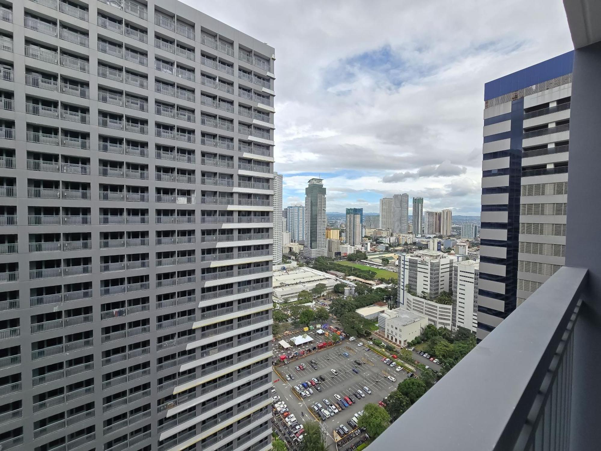1br Unit Condotel W Balcony Fame Residences #fm64 5*