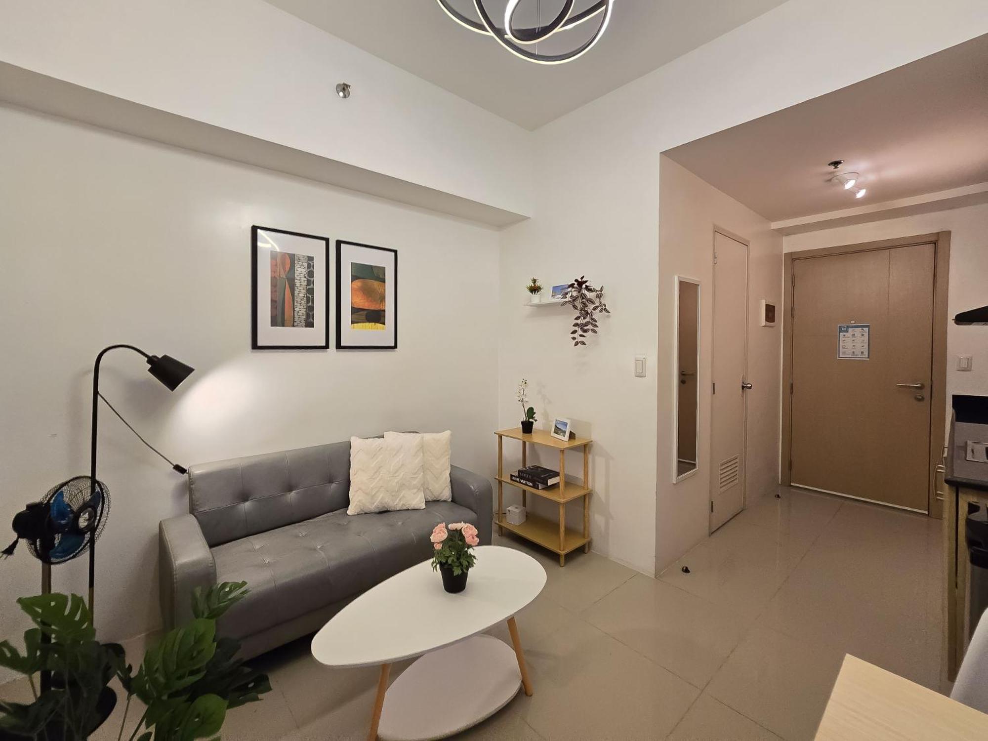 1br Condotel W Balcony Sm Light Residences #lt12 Hotel