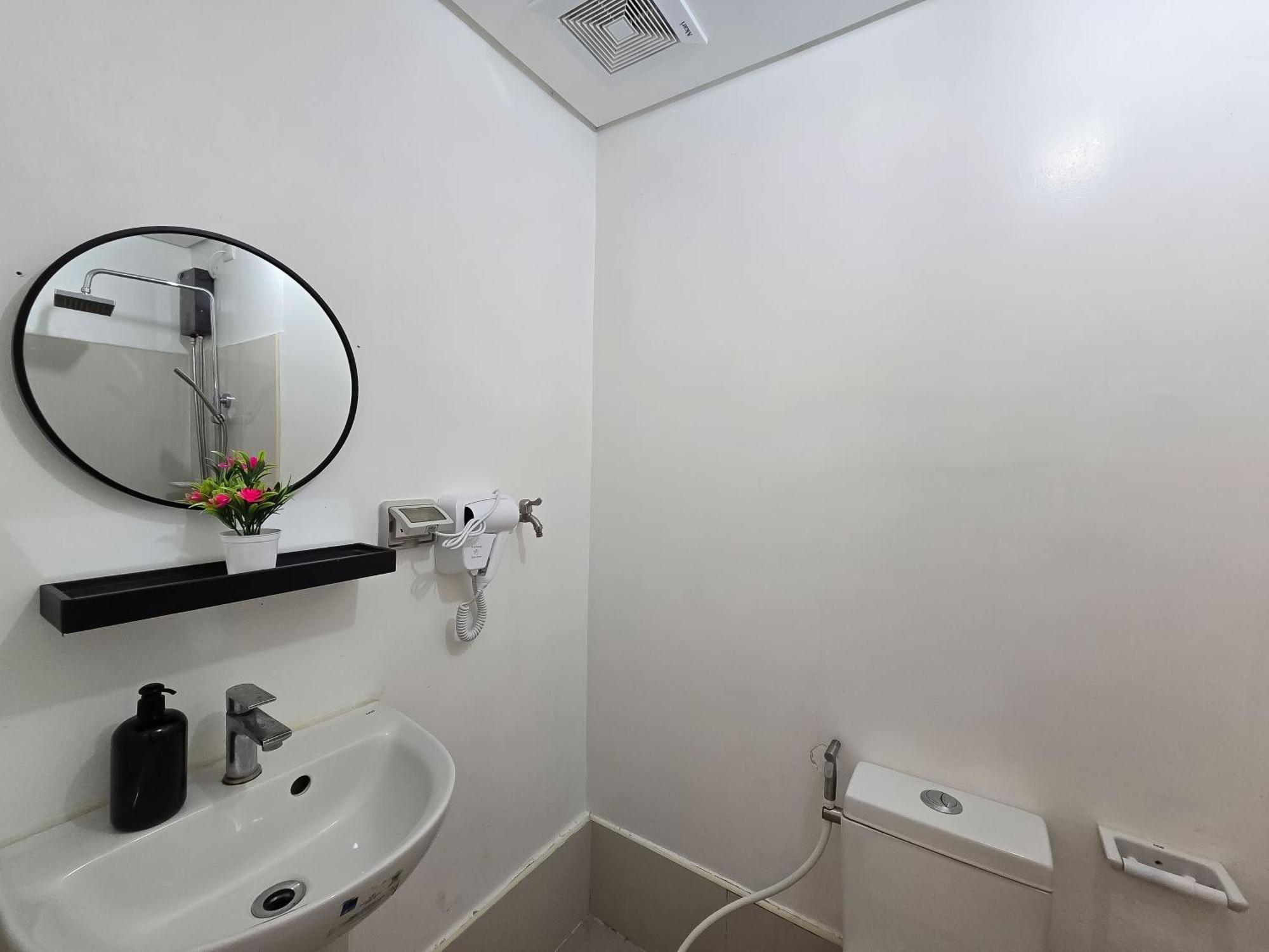 Hotel 1br Condotel W Balcony Sm Light Residences #lt12 5*