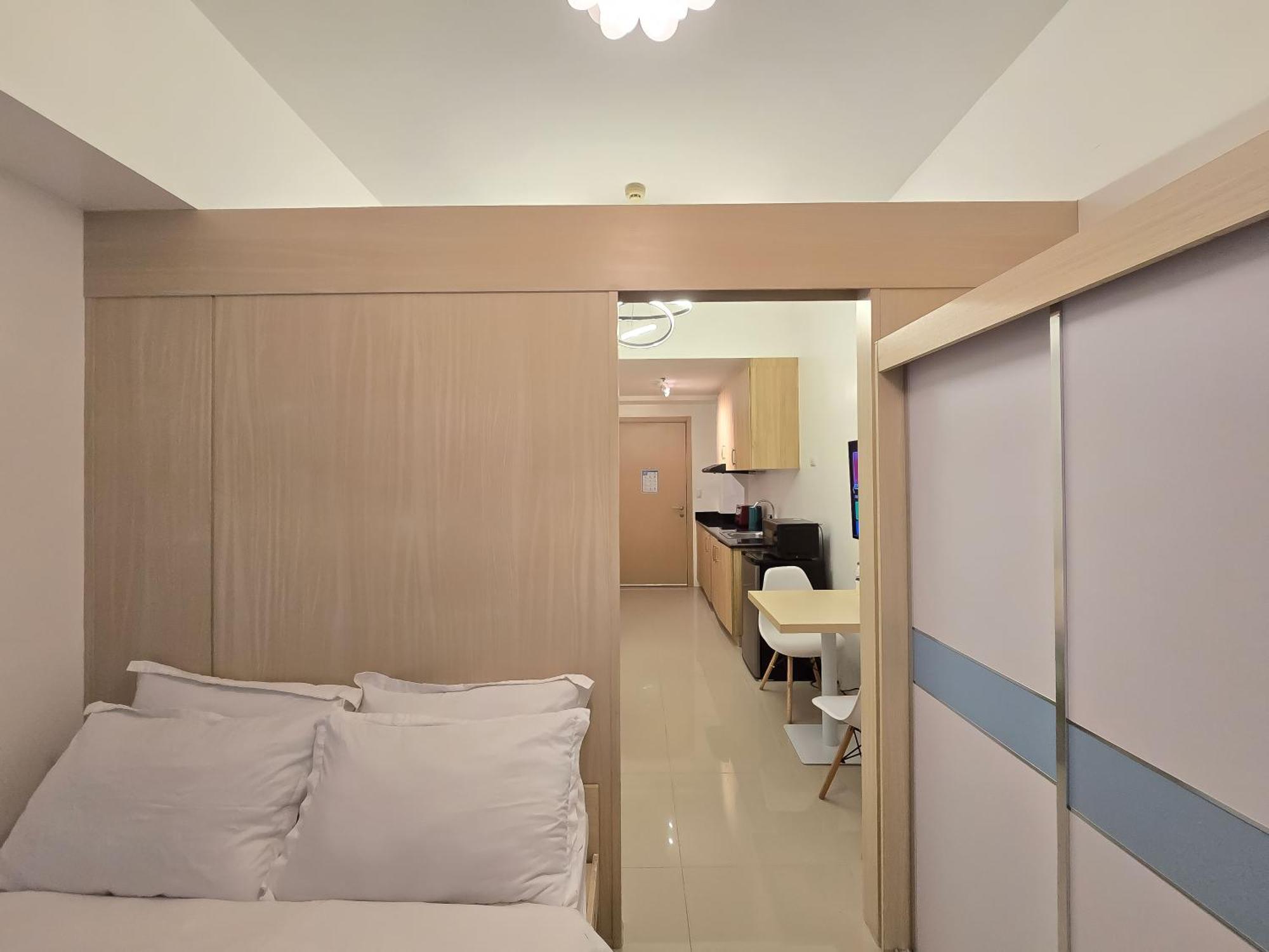 1br Condotel W Balcony Sm Light Residences #lt12 5* Manila