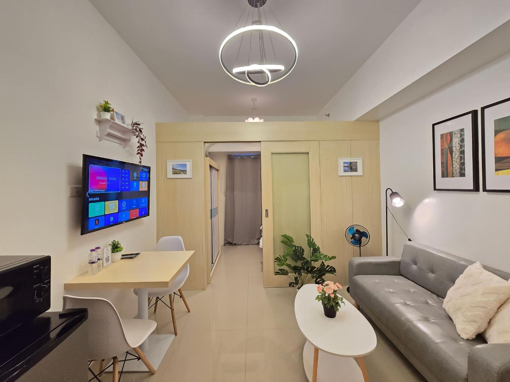 1br Condotel W Balcony Sm Light Residences #lt12 5* Manila
