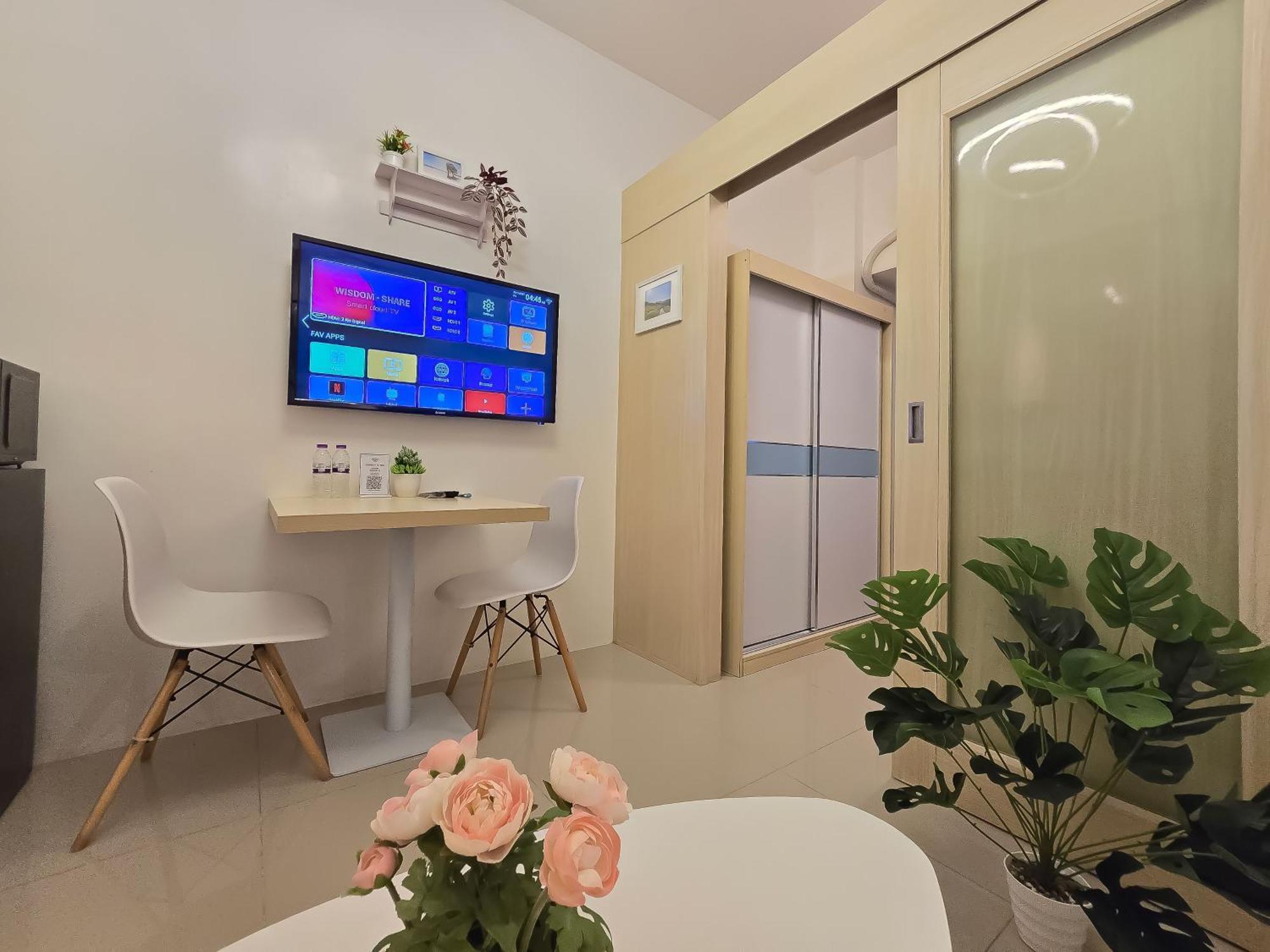 1br Condotel W Balcony Sm Light Residences #lt12 Hotel