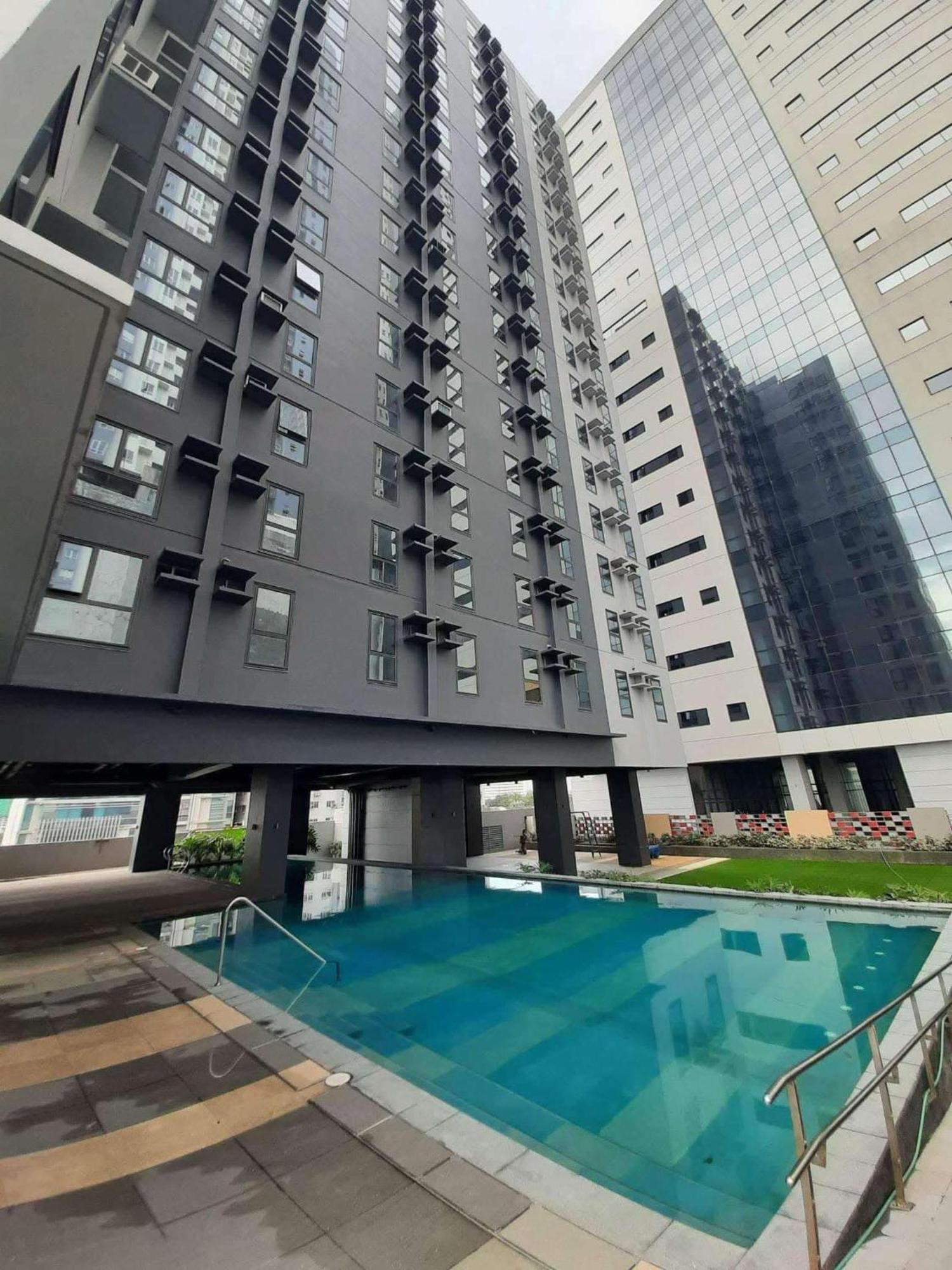 Staycation In Timog Quezon Ciity Near Tomas Morato And Gma 7 *