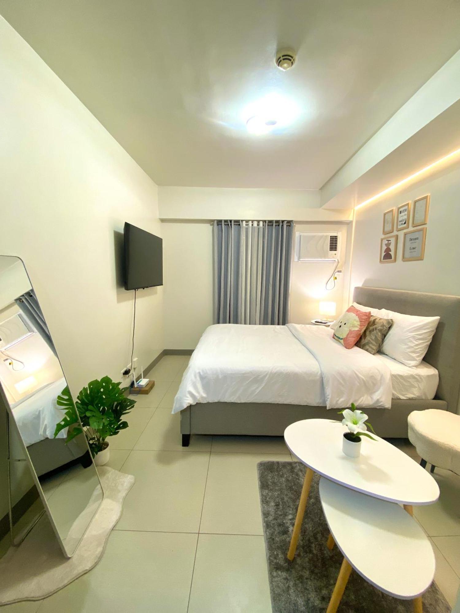 Staycation In Timog Quezon Ciity Near Tomas Morato And Gma 7 * Manila