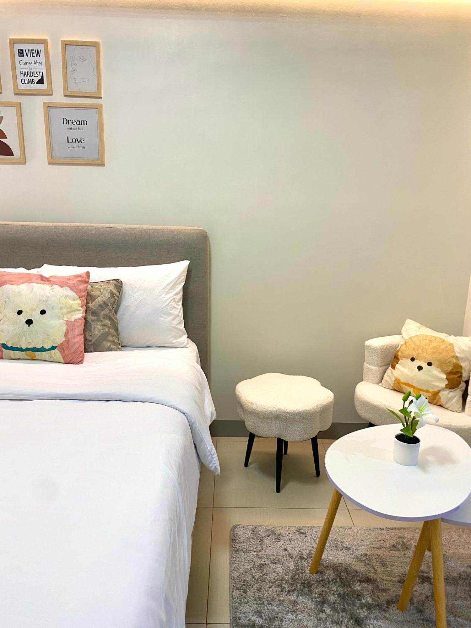 Staycation In Timog Quezon Ciity Near Tomas Morato And Gma 7 Aparthotel Manila
