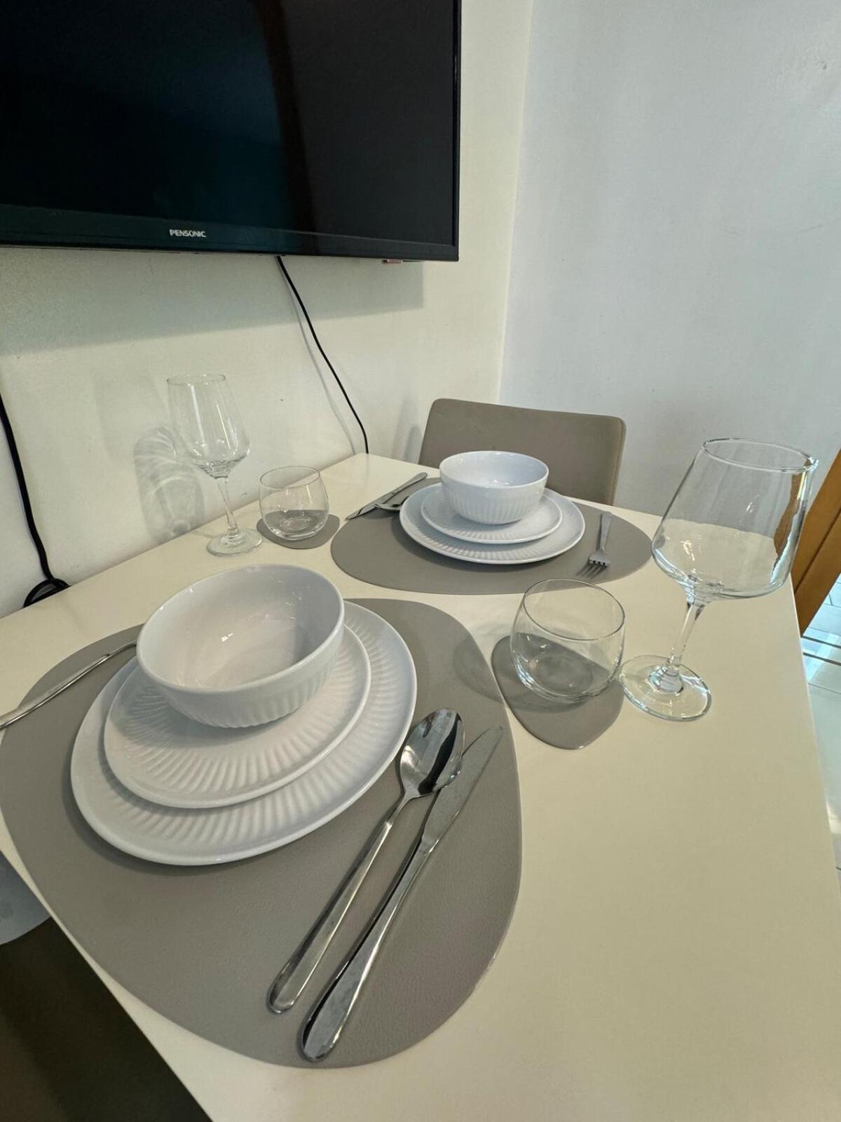 Modern Classic 1 Bedroom In Uptown Bgc *