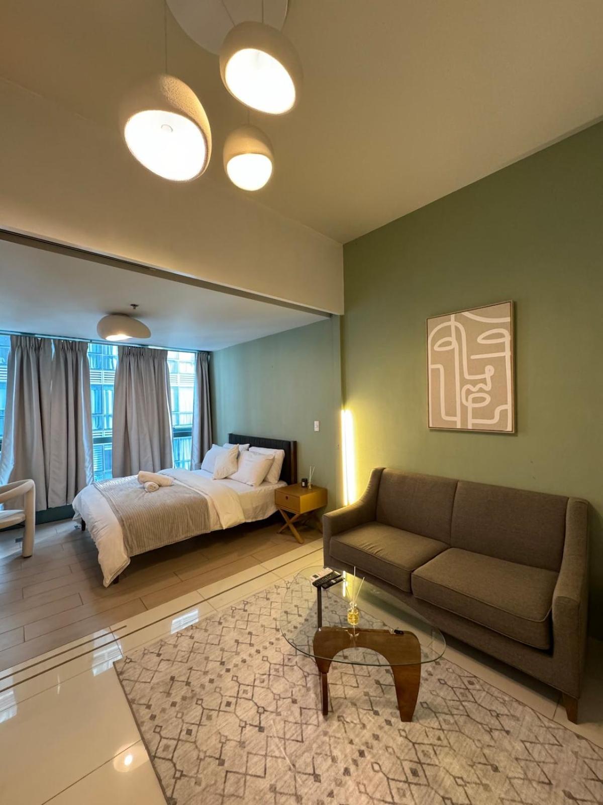 Apartment Modern Classic 1 Bedroom In Uptown Bgc