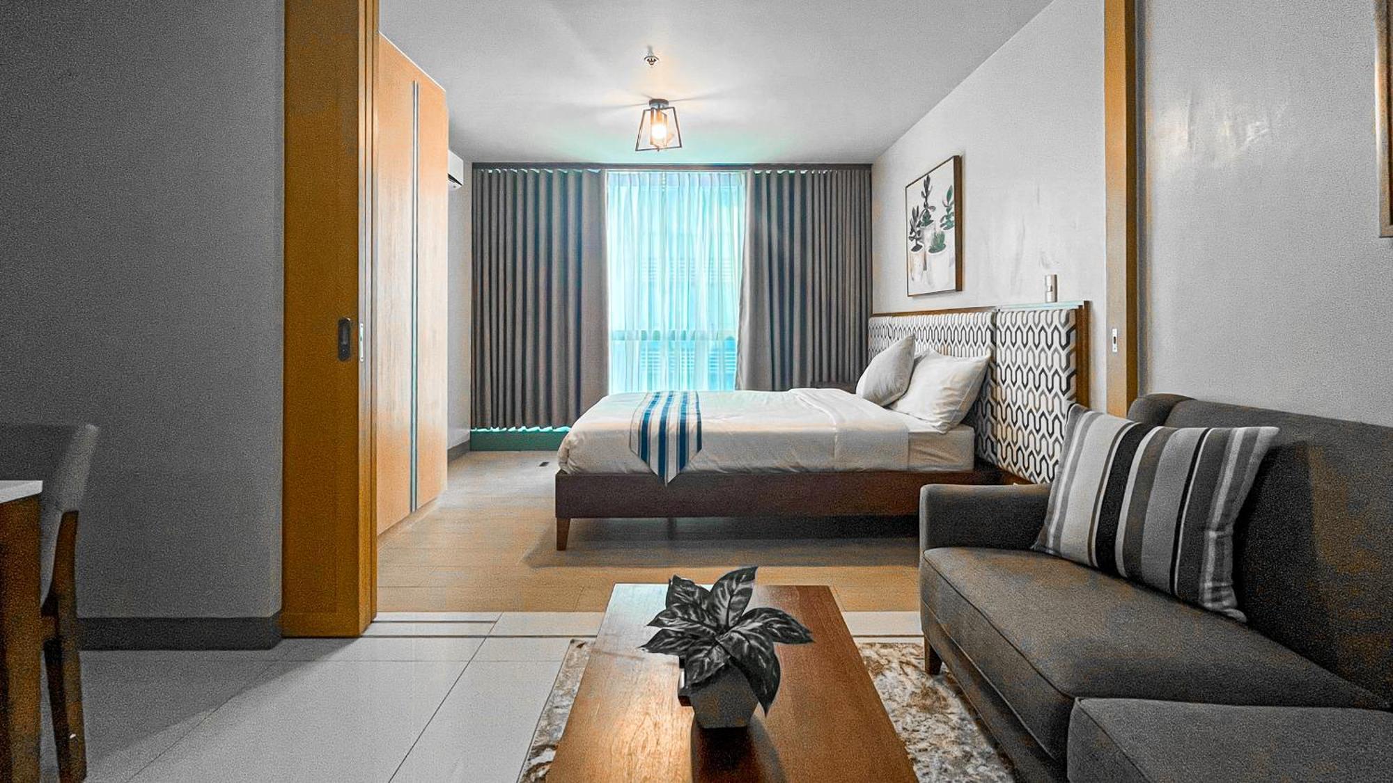 Full-serviced Residential In One Uptown Residences, Bgc *
