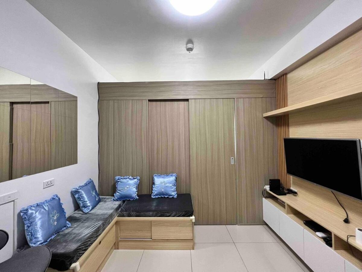 D Crib At Breeze Residences Pasay Philippines *